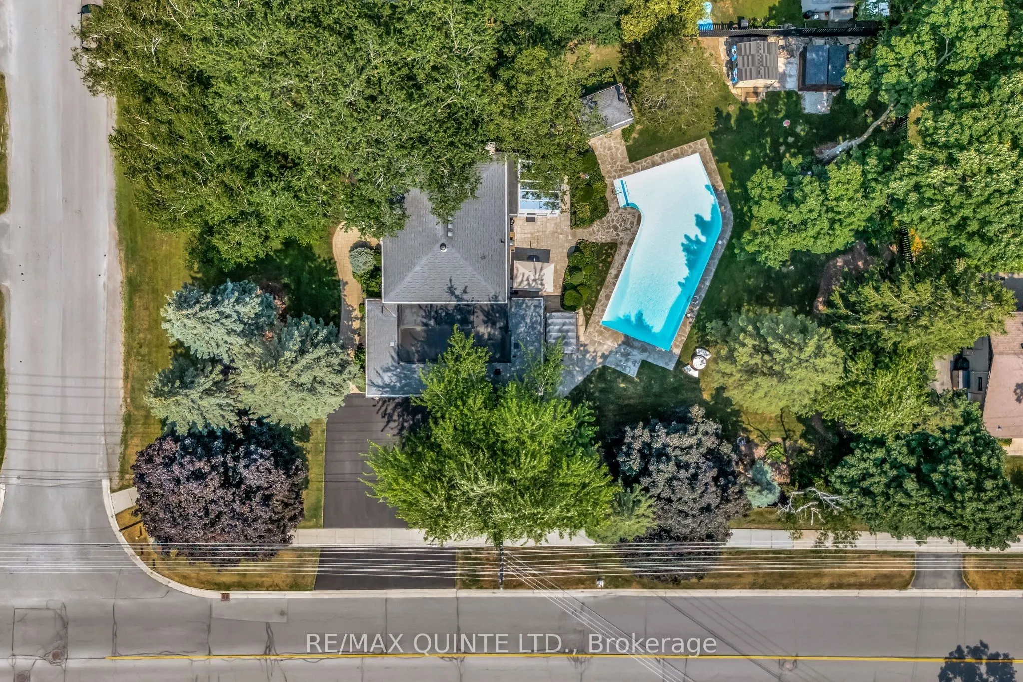 22 Forest Hill Crescent