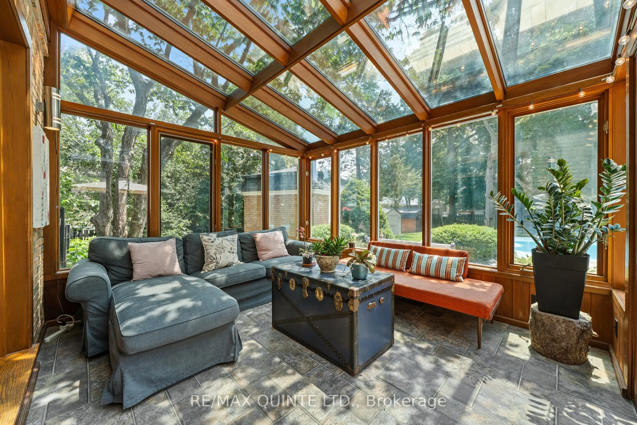 22 Forest Hill Crescent