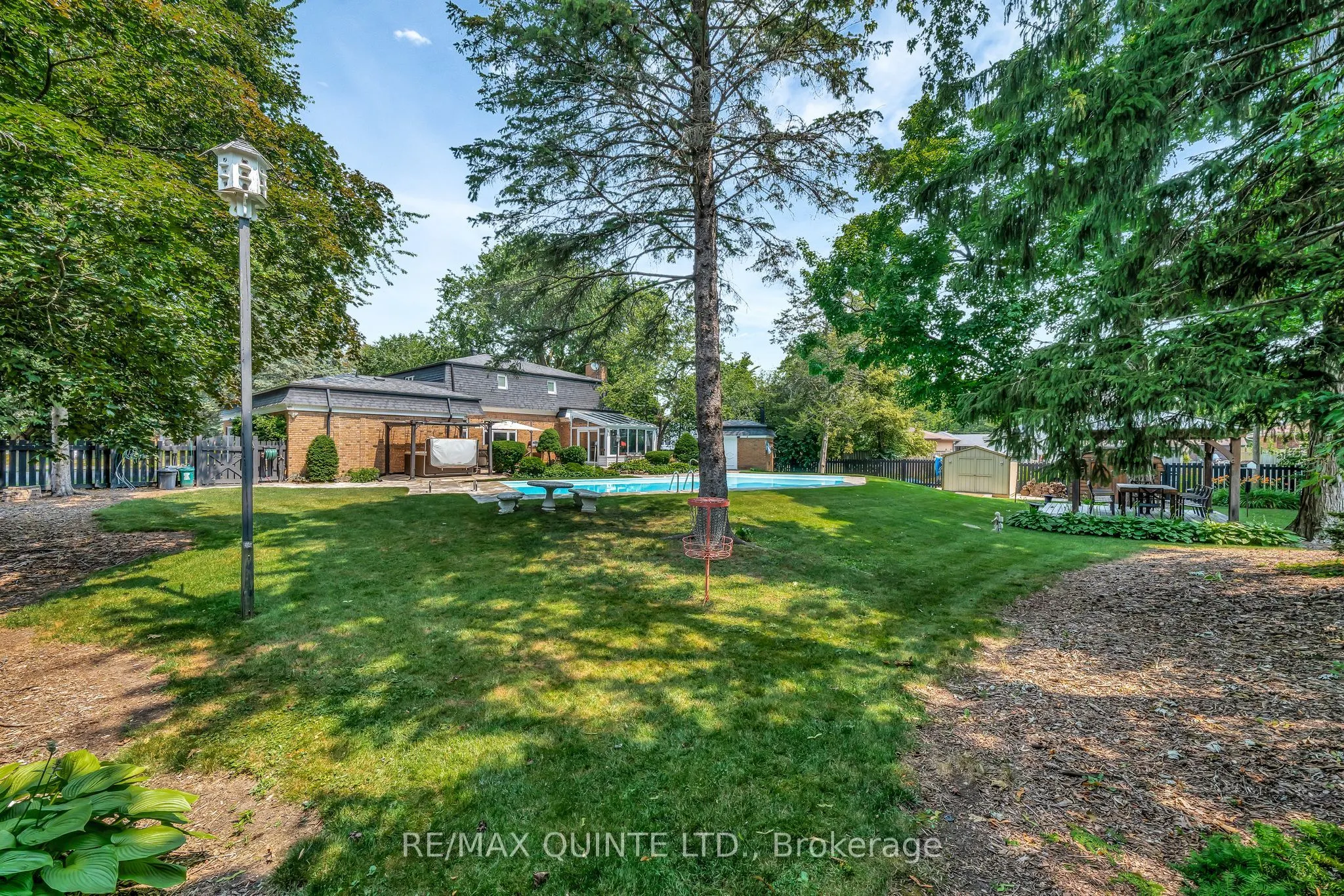 22 Forest Hill Crescent