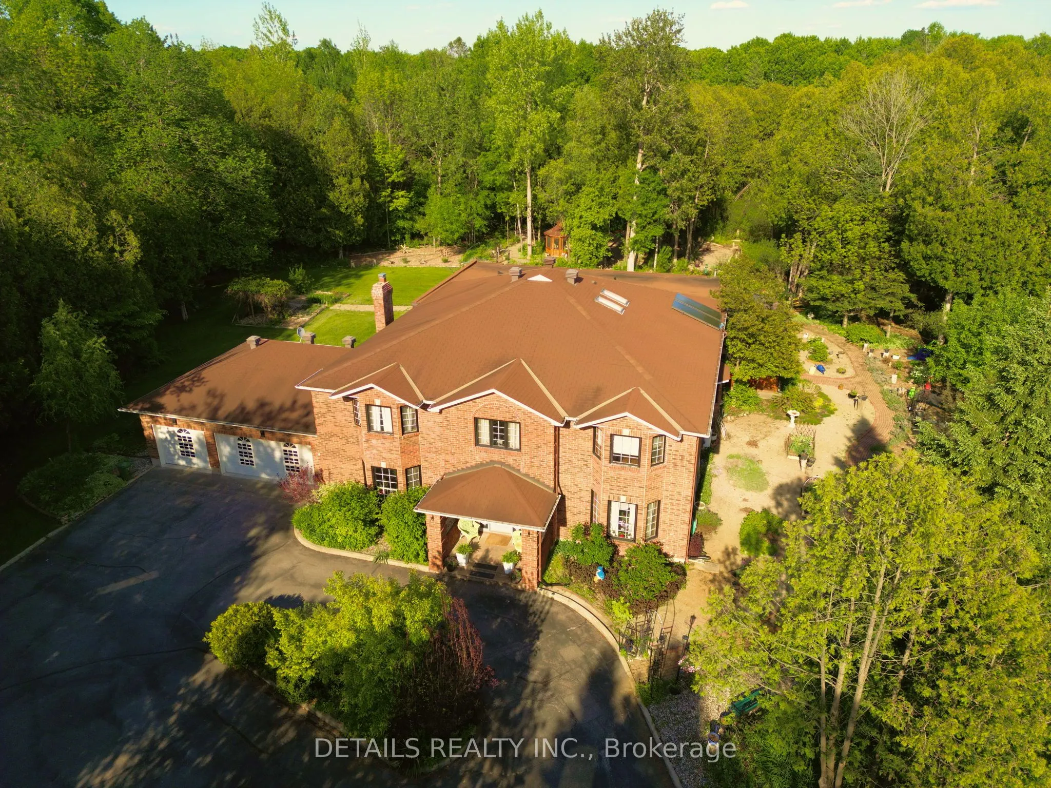 1341 Shylo Crescent