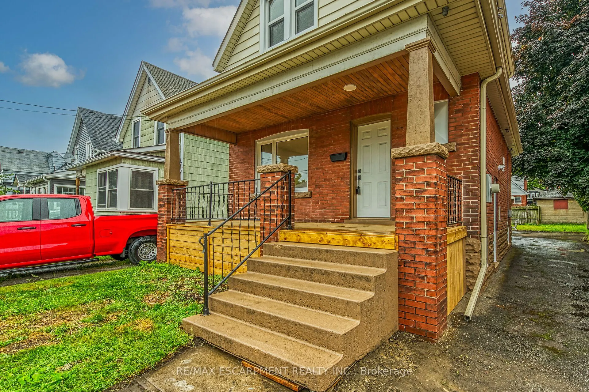 20 Crosthwaite Avenue N