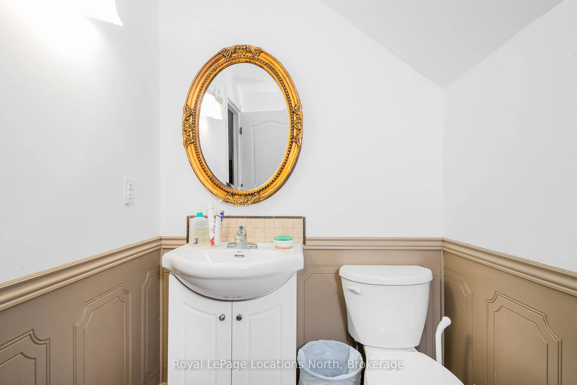 138237 GREY ROAD 112 Road