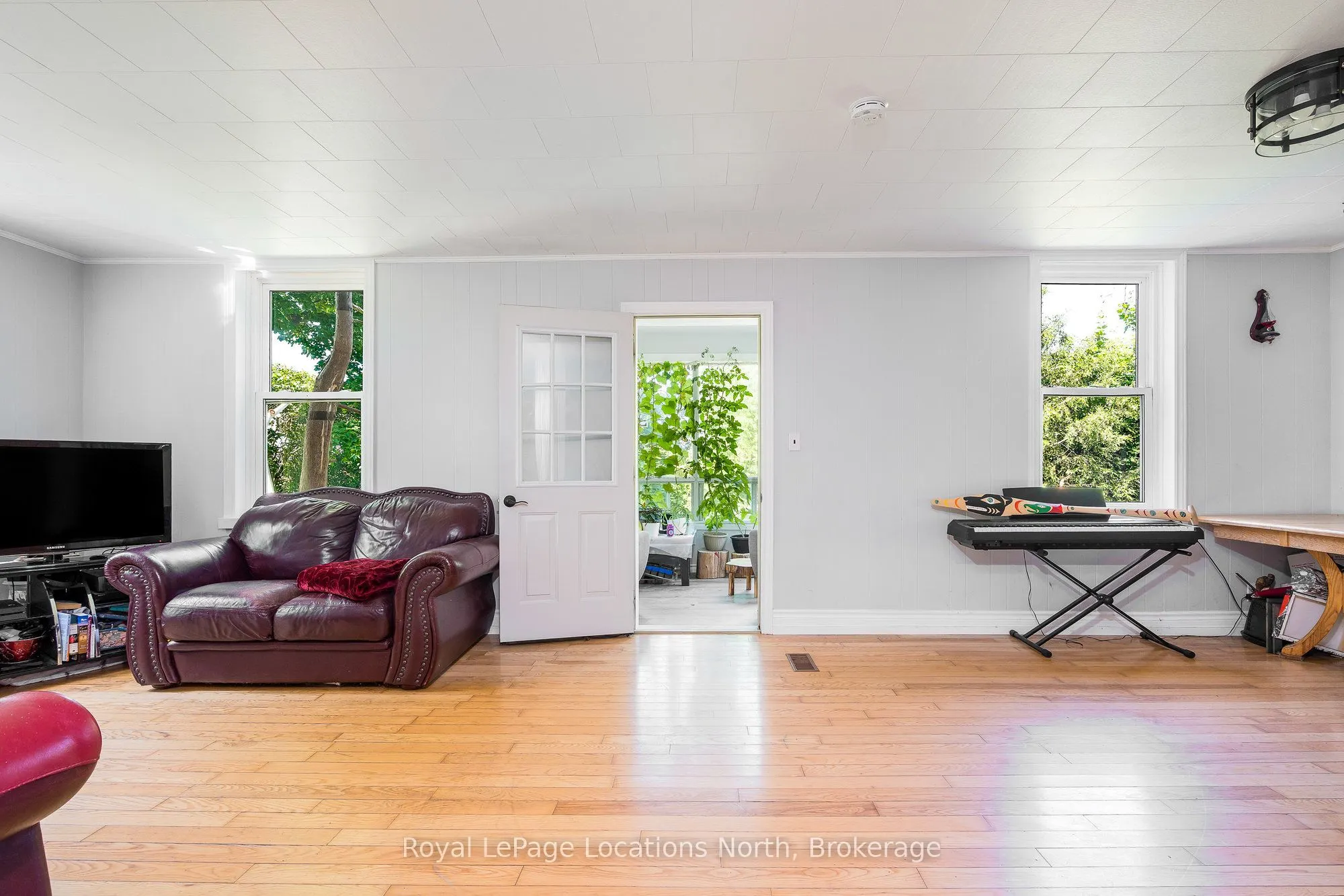 138237 GREY ROAD 112 Road