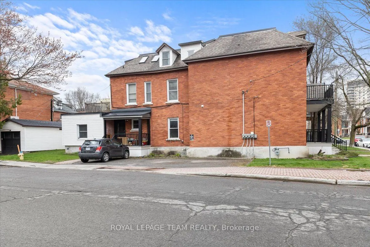 385 Daly Avenue