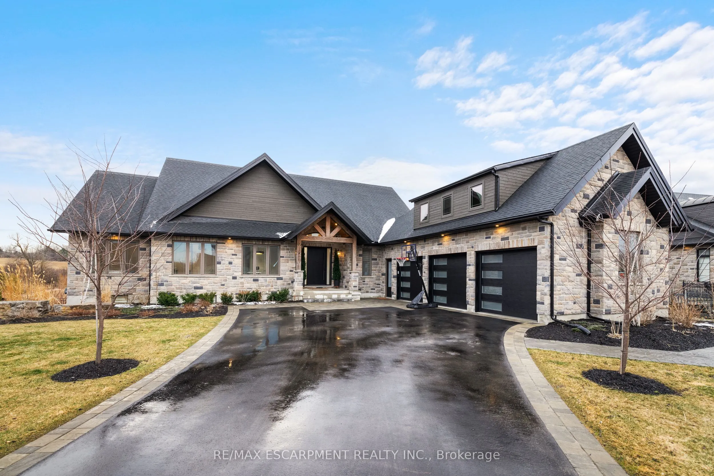 23 Whitcombe Way