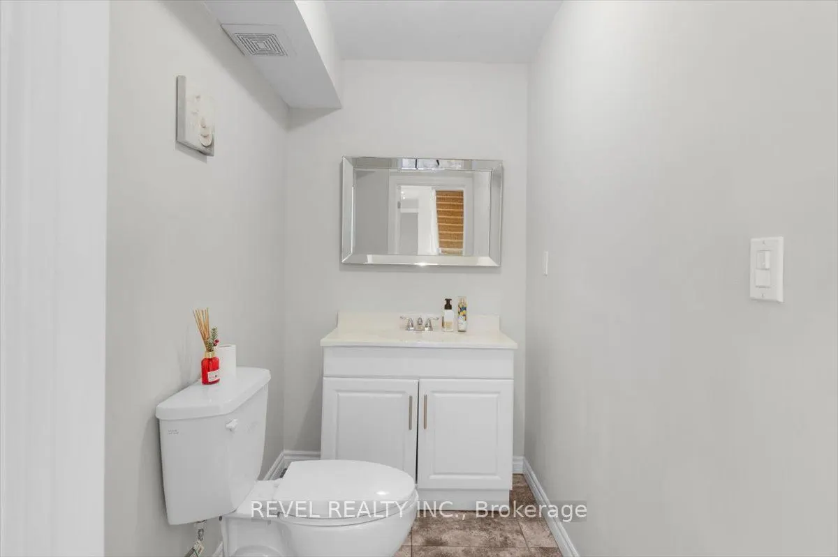 233 Normanhurst Avenue