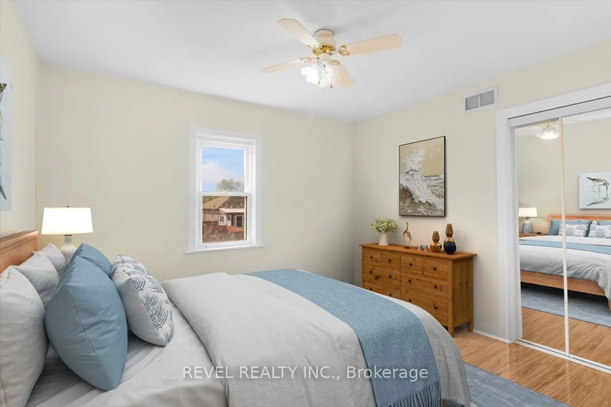 233 Normanhurst Avenue