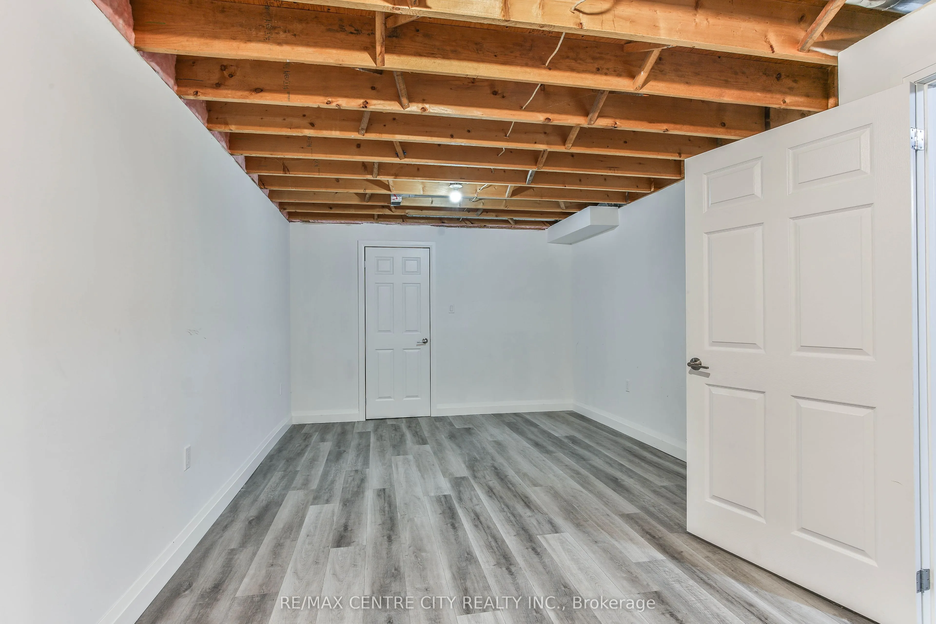 8 Kara Lane