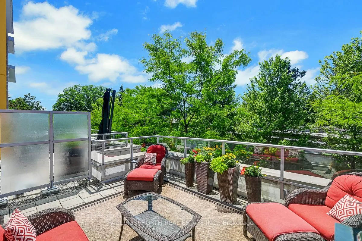 1035 Bank Street, #104