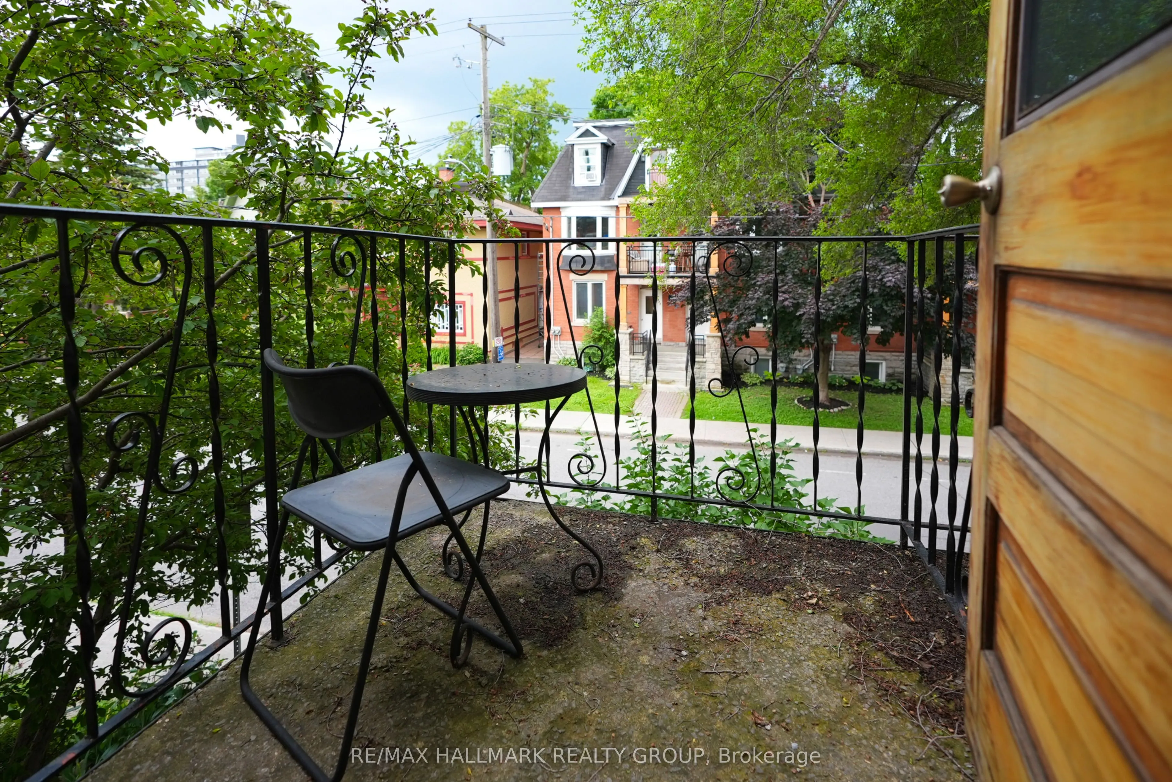 343 Somerset Street E