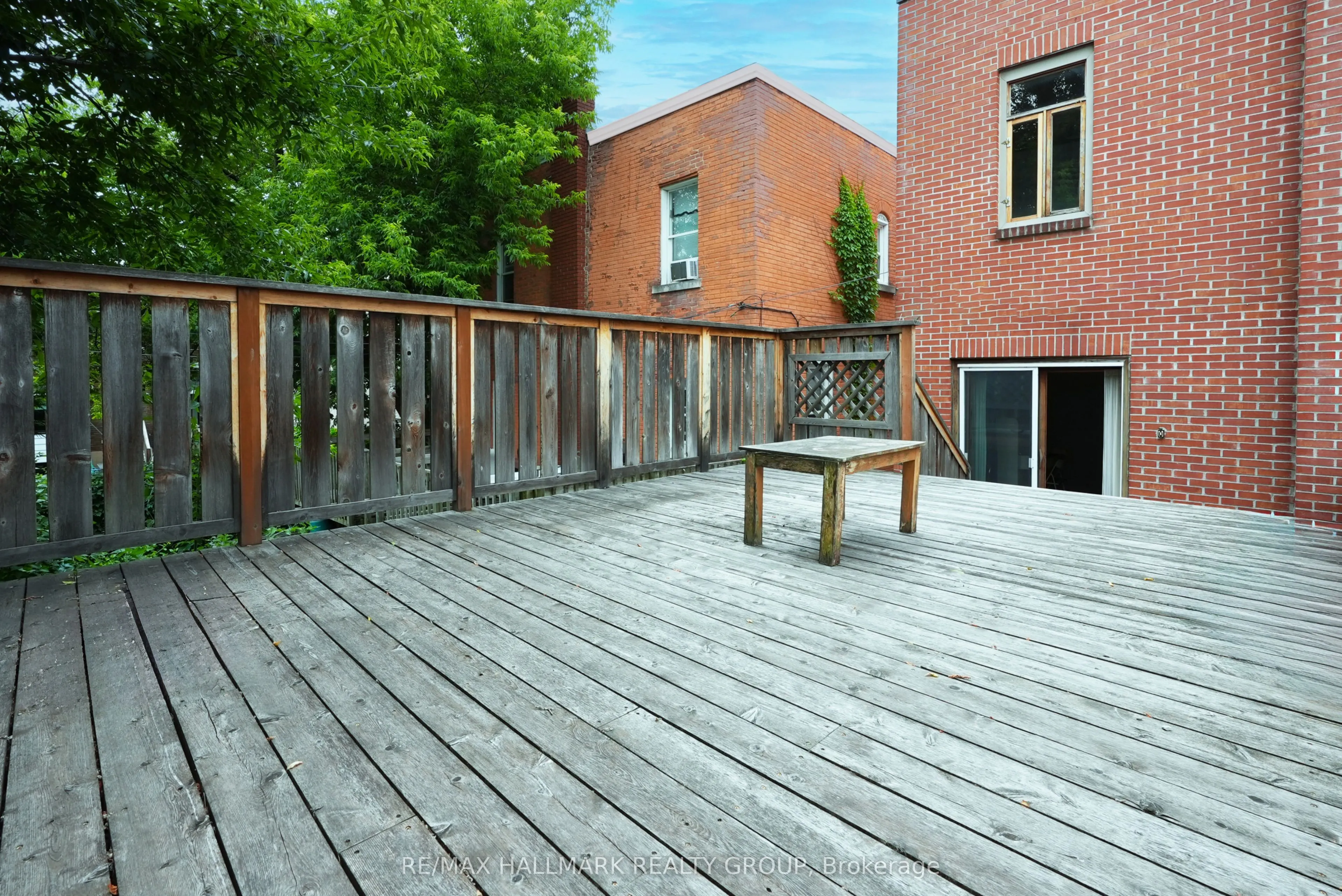 343 Somerset Street E