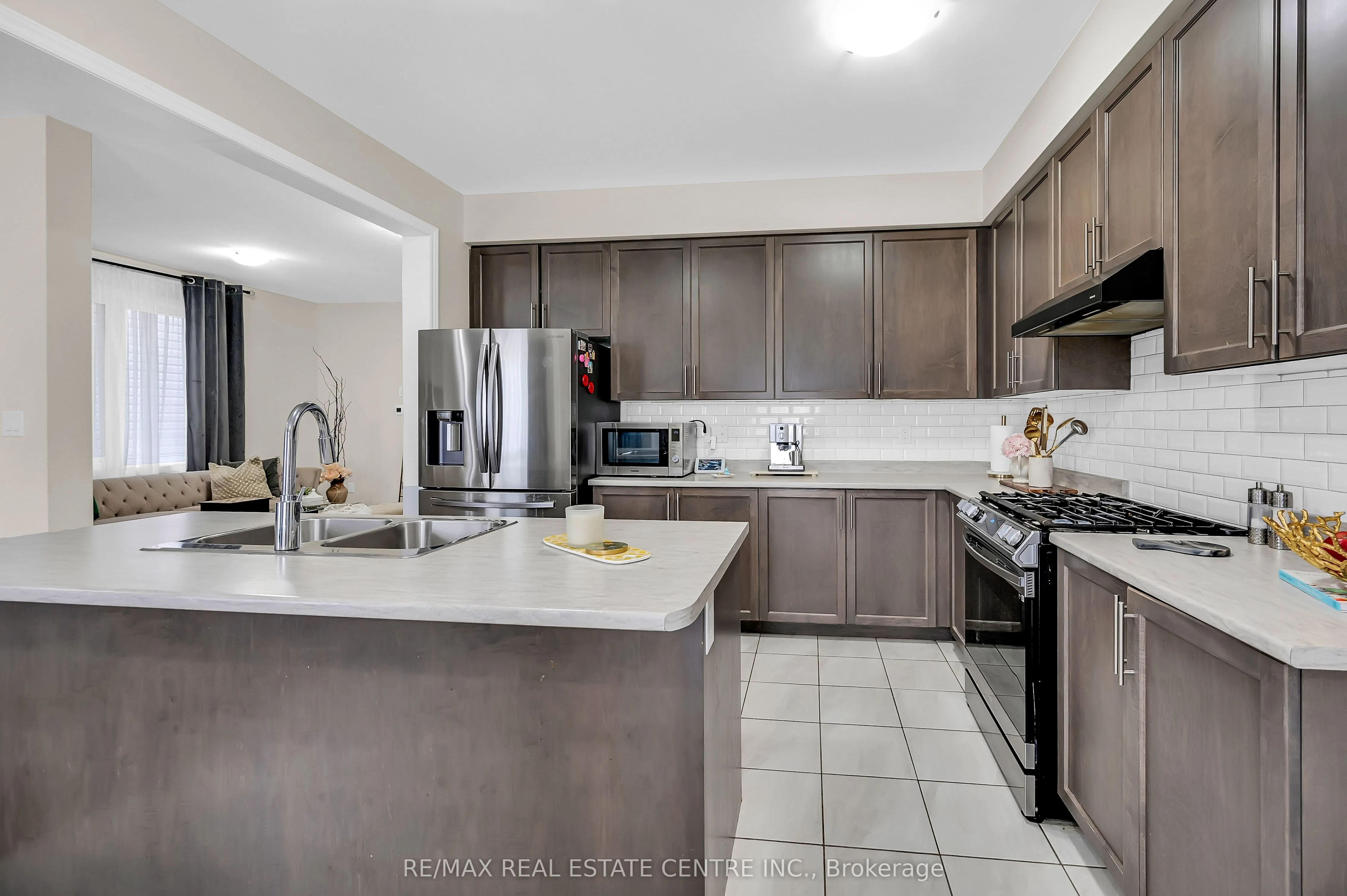 198 Whithorn Crescent