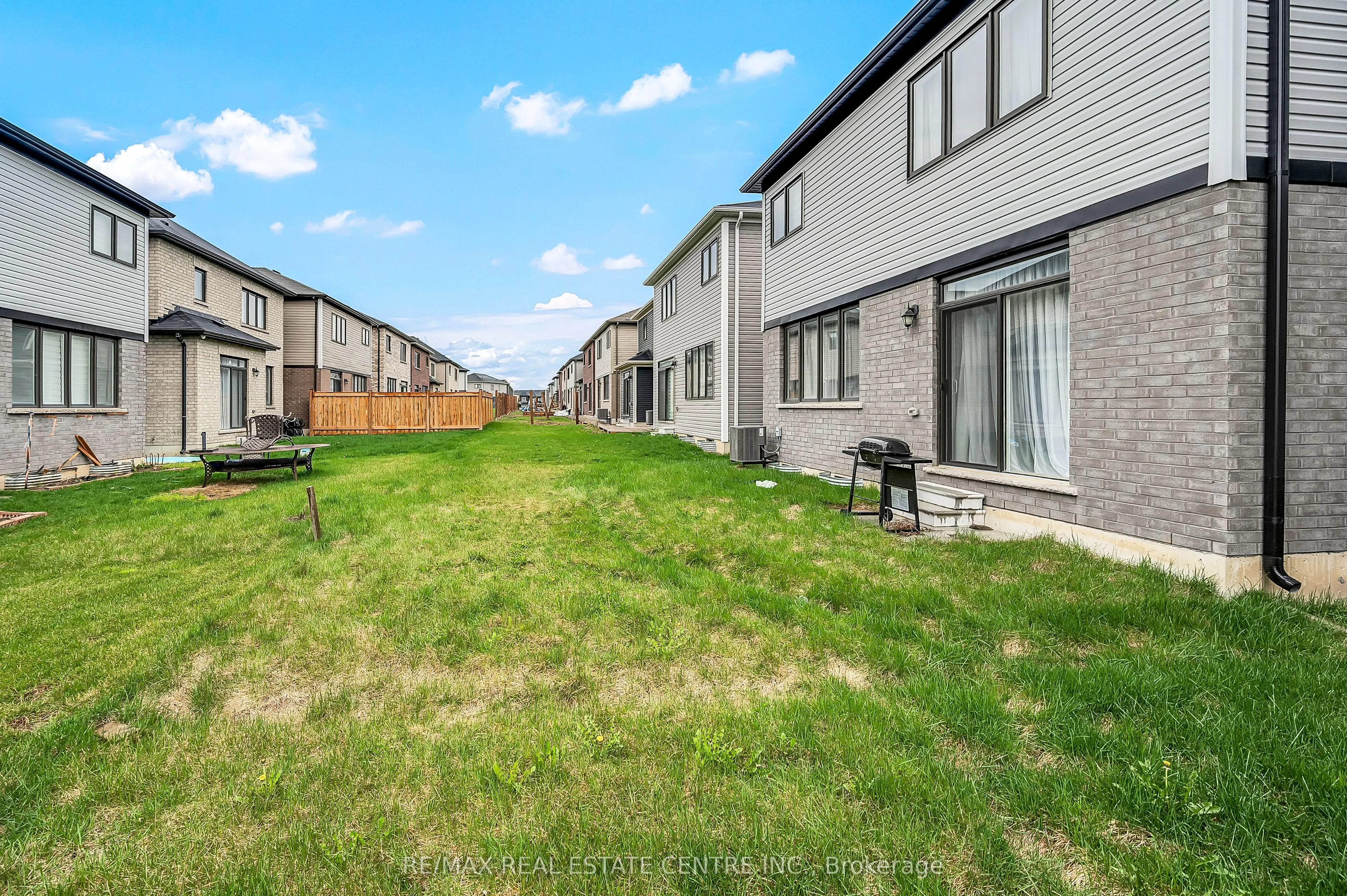 198 Whithorn Crescent