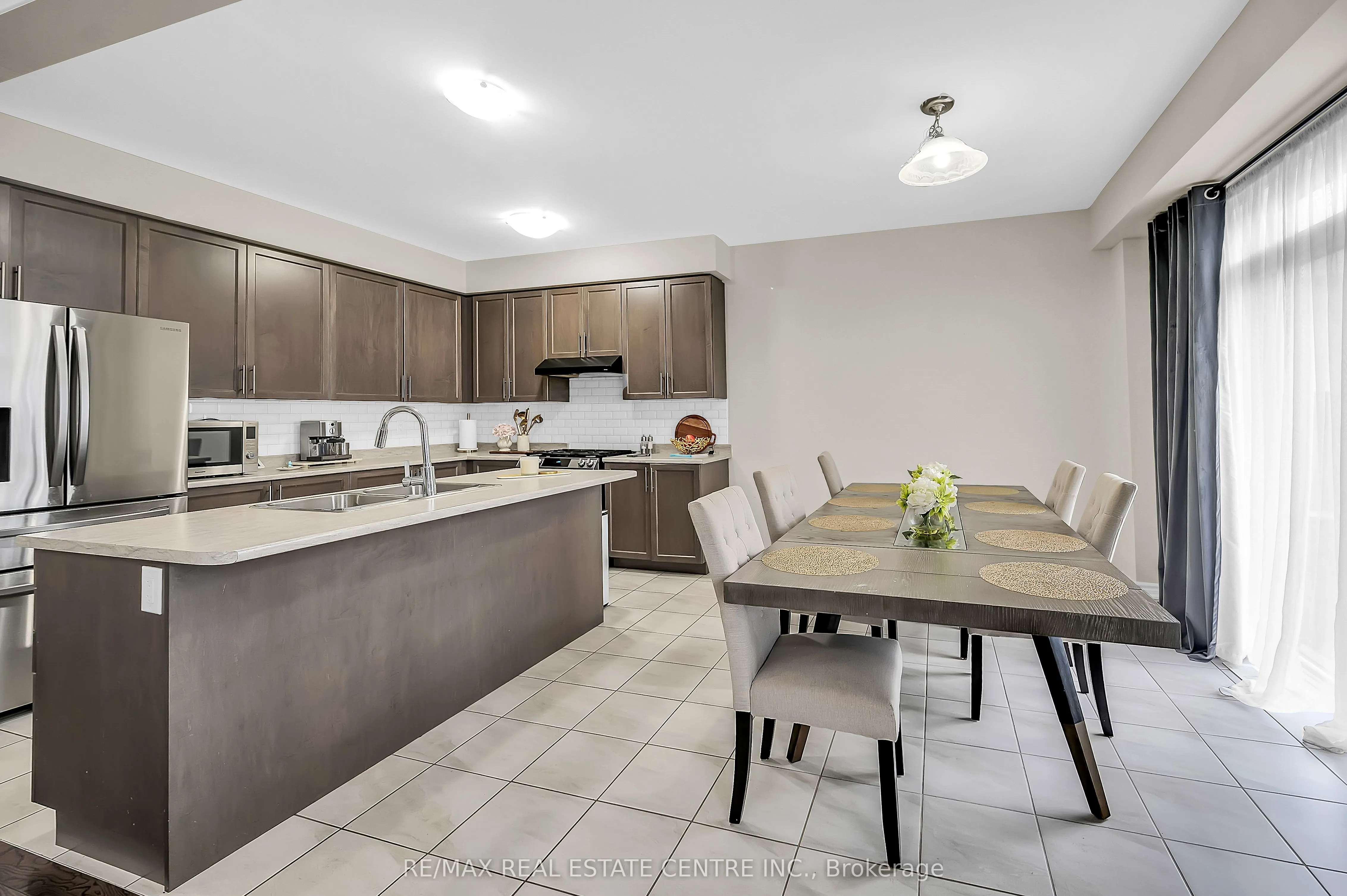 198 Whithorn Crescent