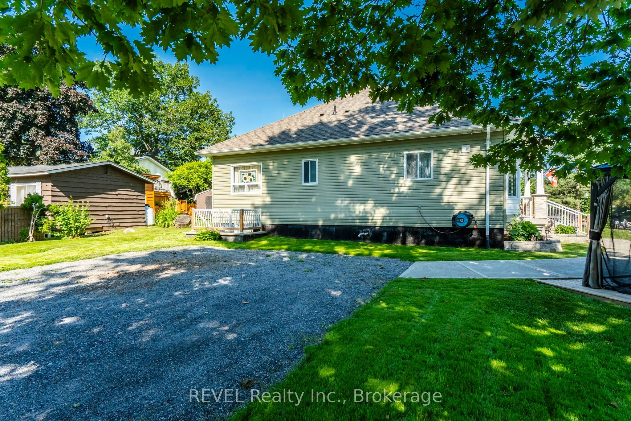 1006 River Street