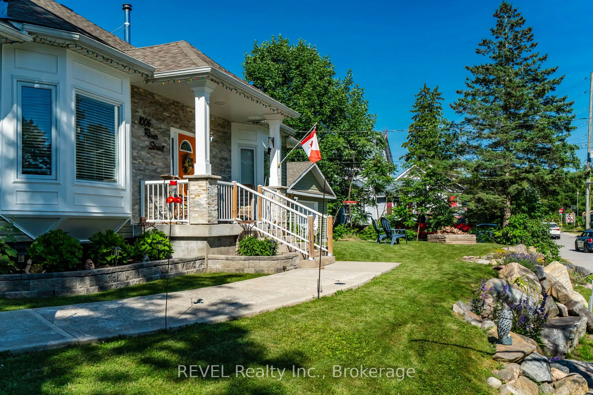 1006 River Street