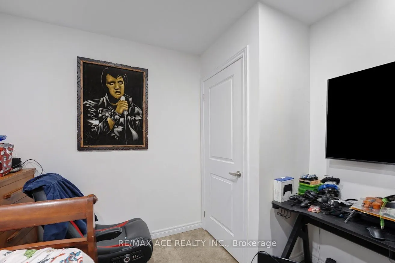 37 Summer Breeze Drive