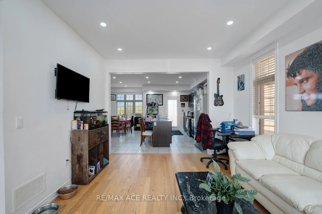37 Summer Breeze Drive