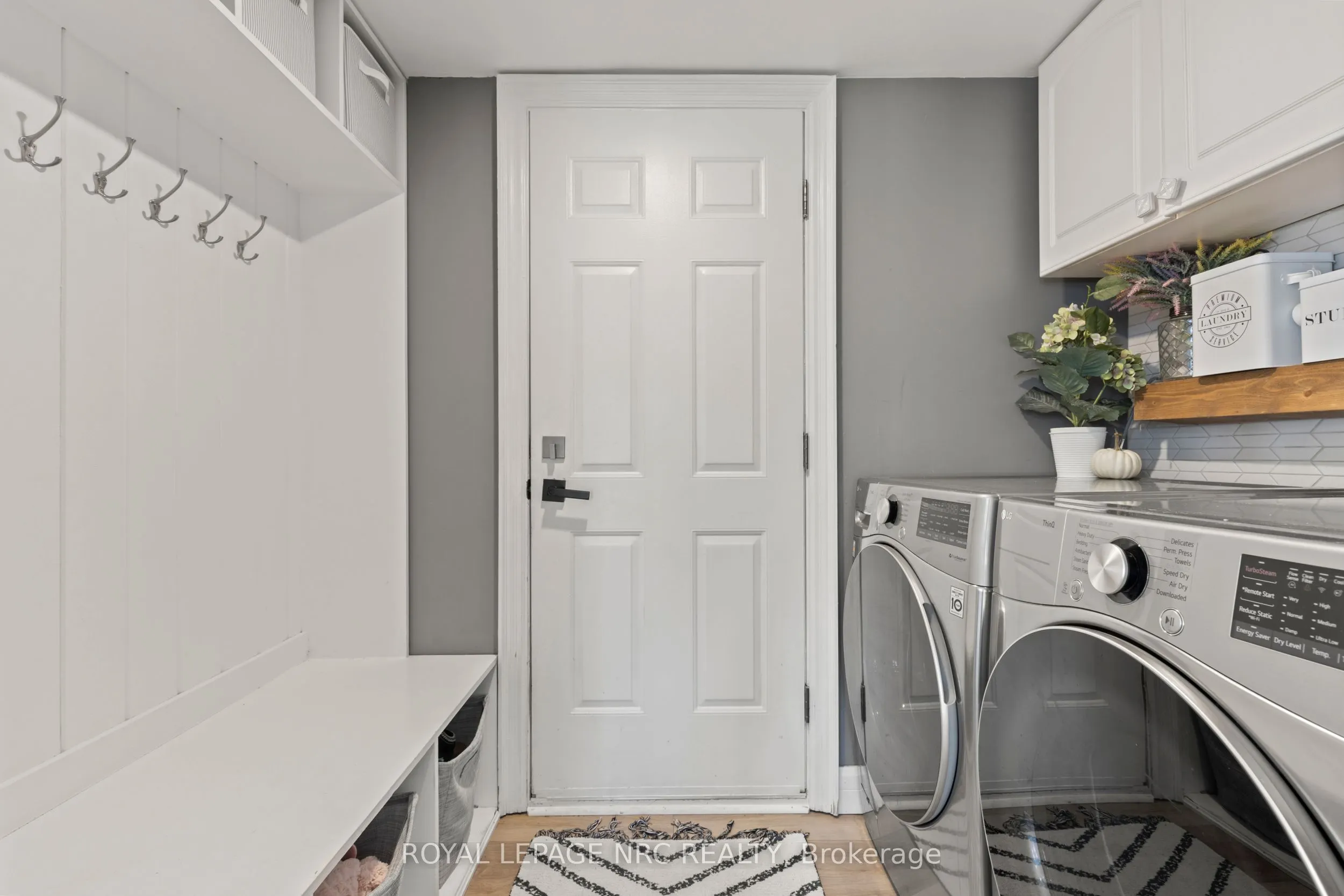 2905 Butler's Walk
