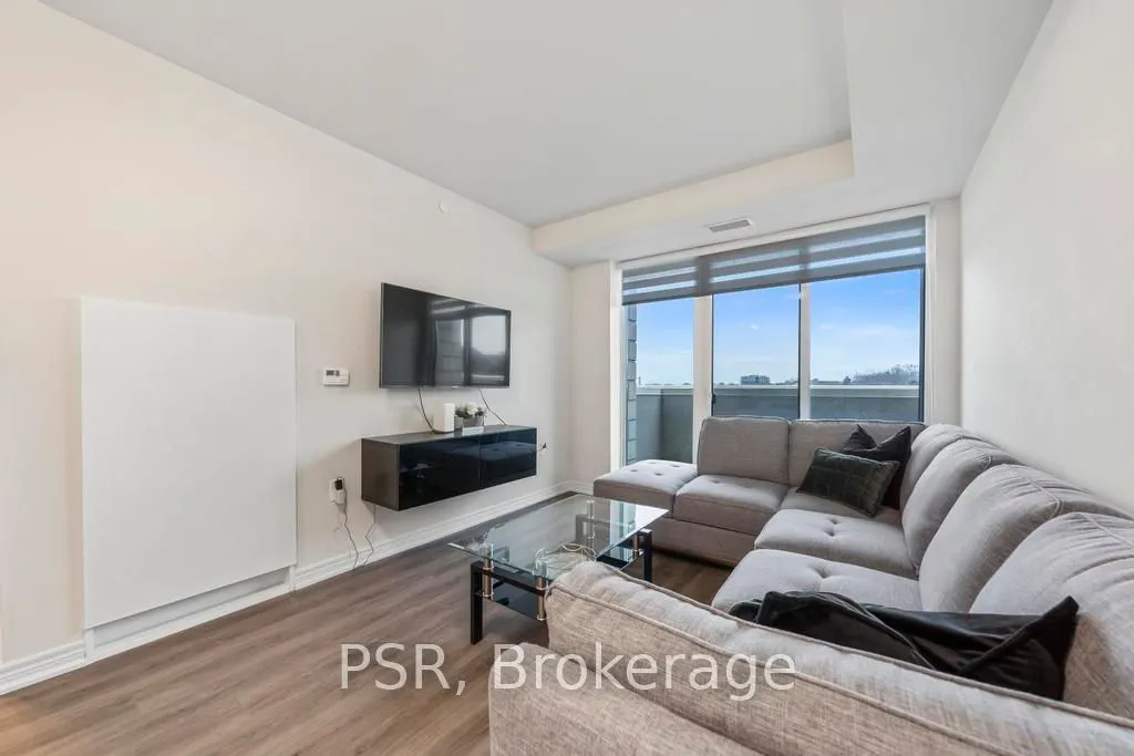 2750 King Street E, #215