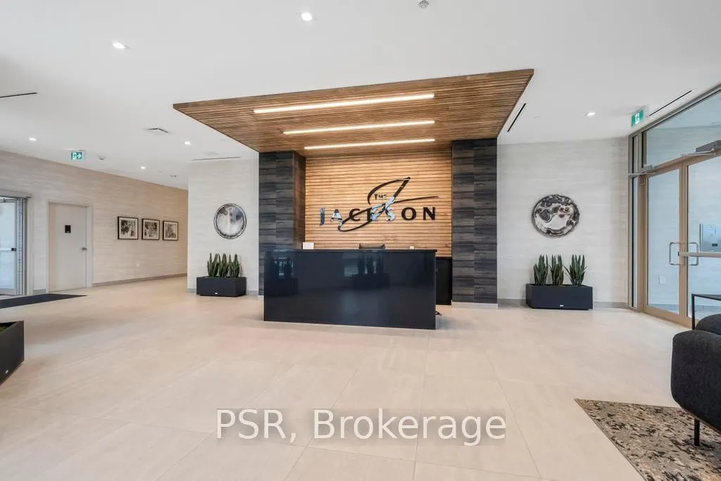 2750 King Street E, #215