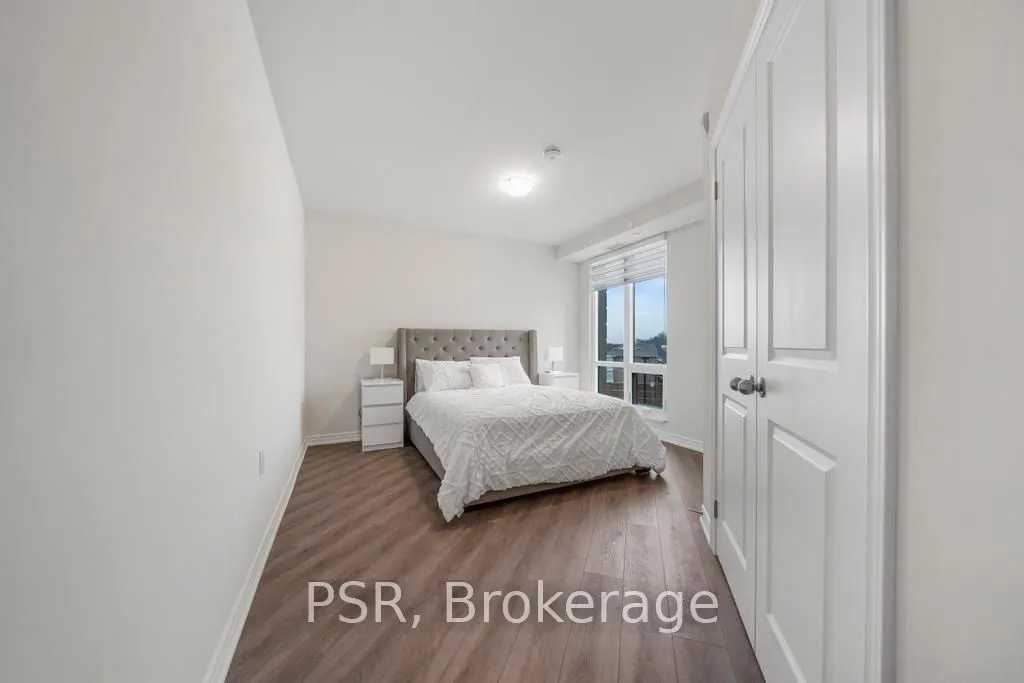 2750 King Street E, #215