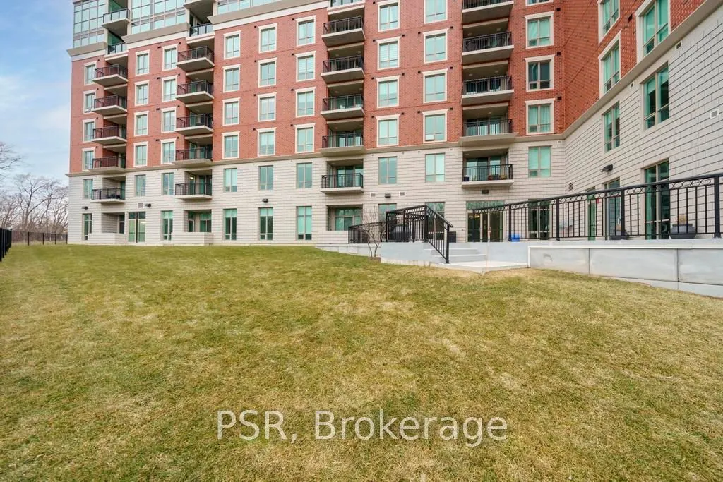 2750 King Street E, #215