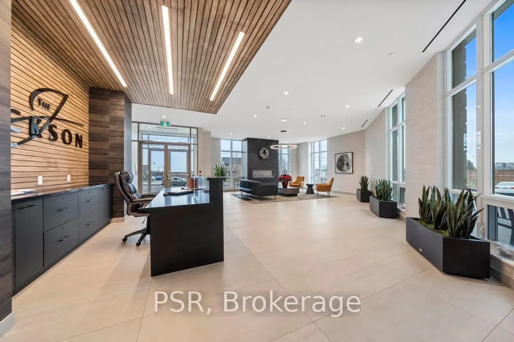 2750 King Street E, #215