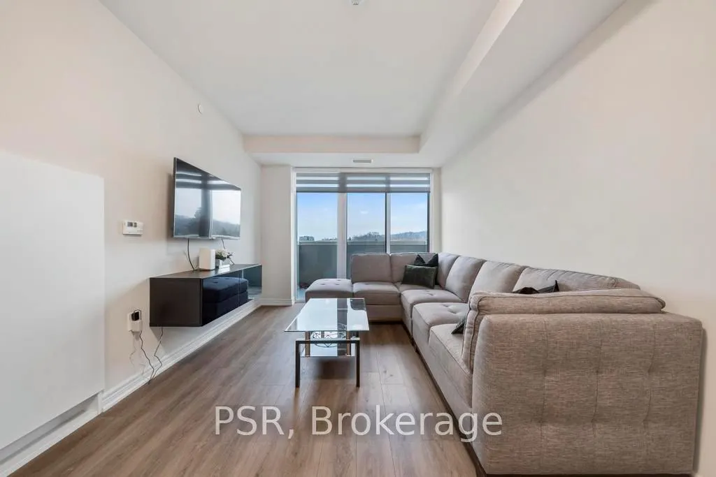 2750 King Street E, #215