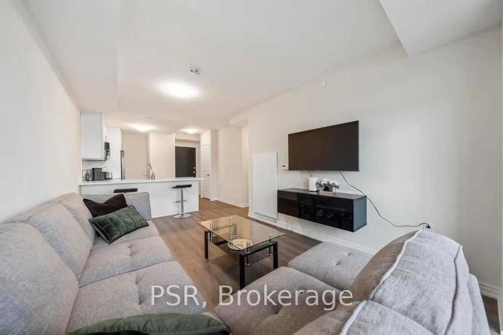 2750 King Street E, #215