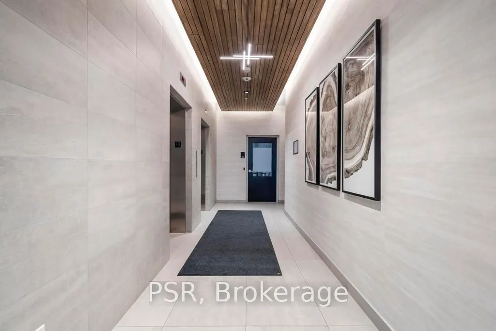 2750 King Street E, #215