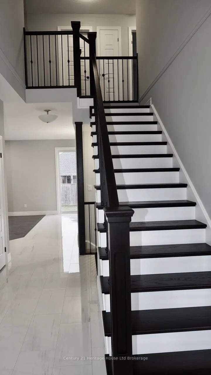 12 SYCAMORE Drive