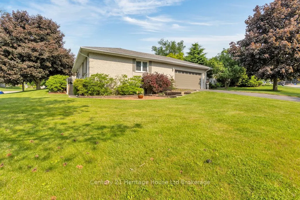 20 Woodcock Drive