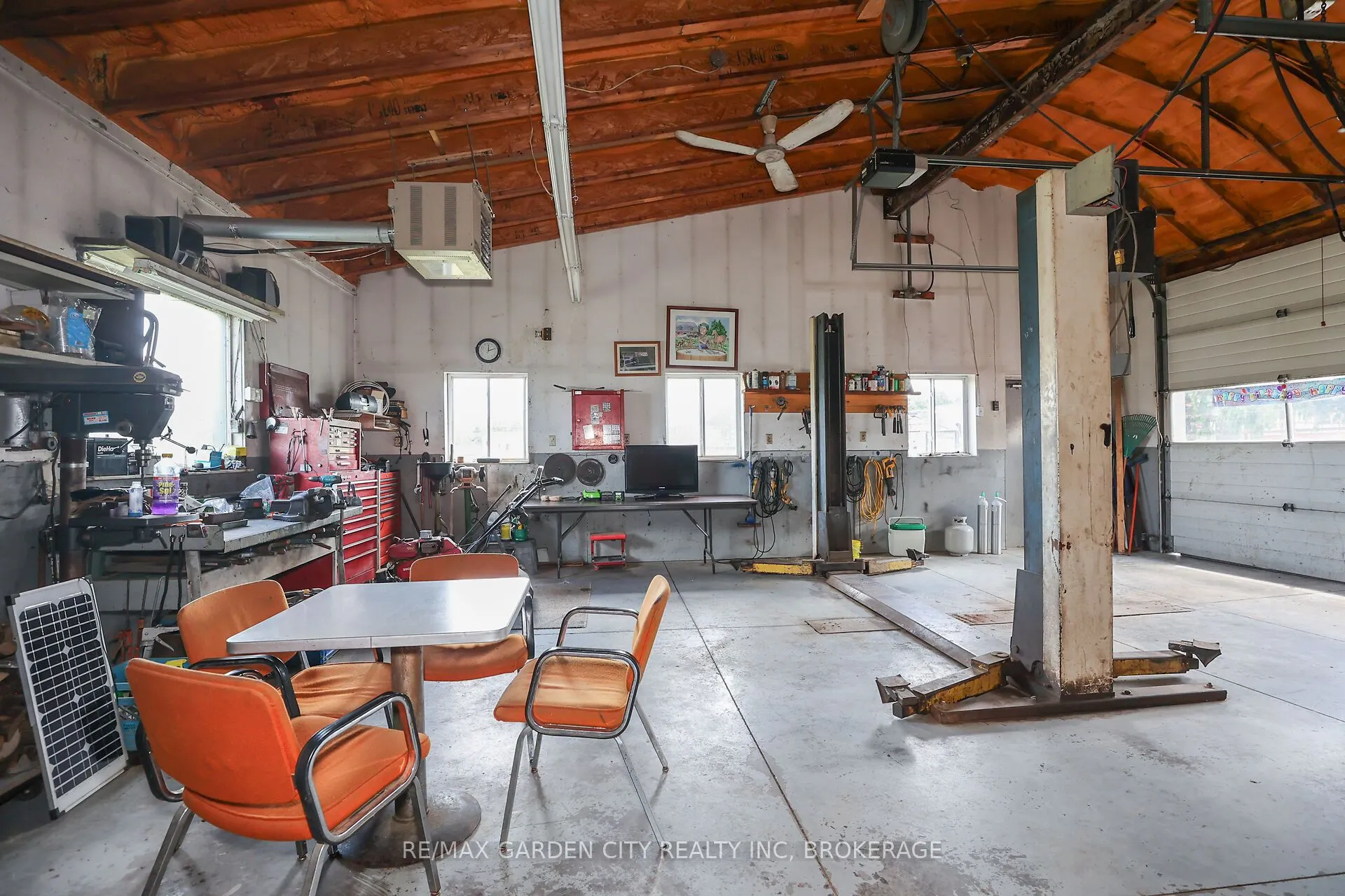 1951 King Street