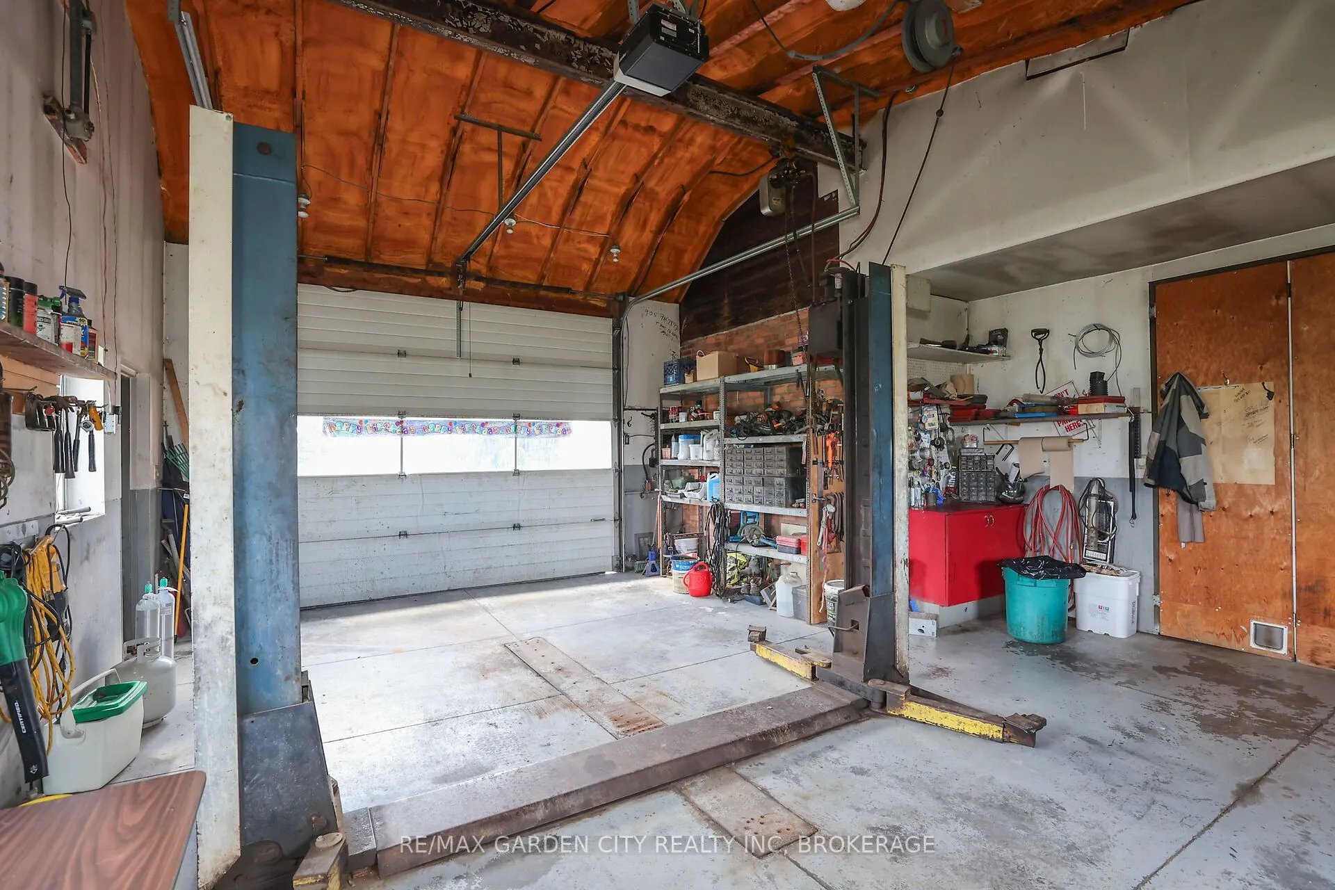 1951 King Street