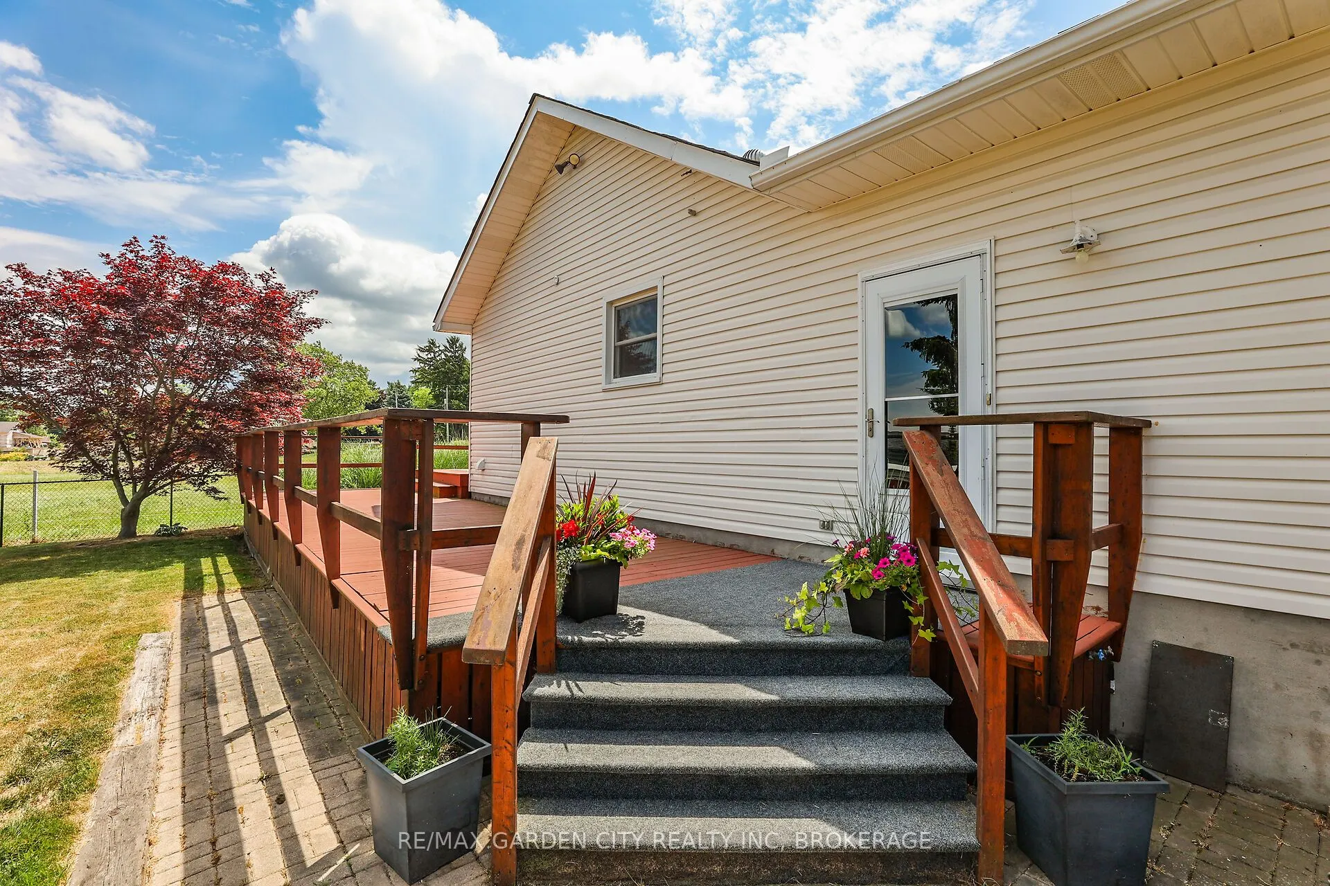 1951 King Street