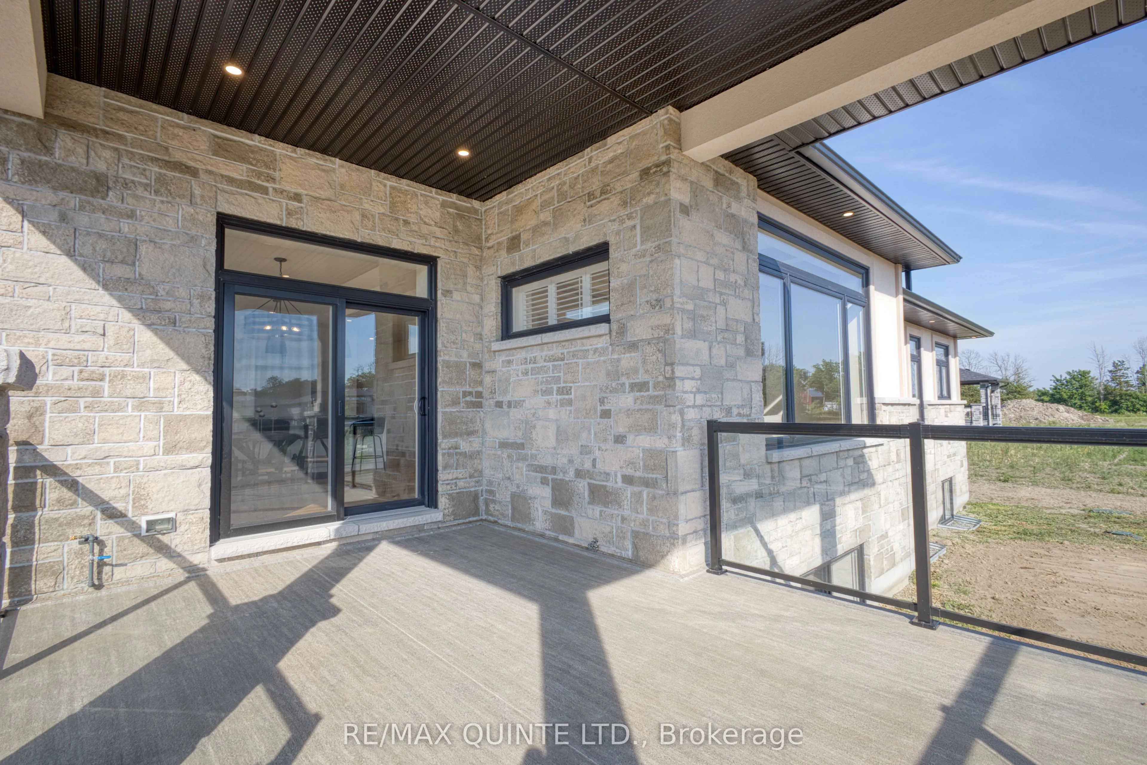 76 Navigation Drive