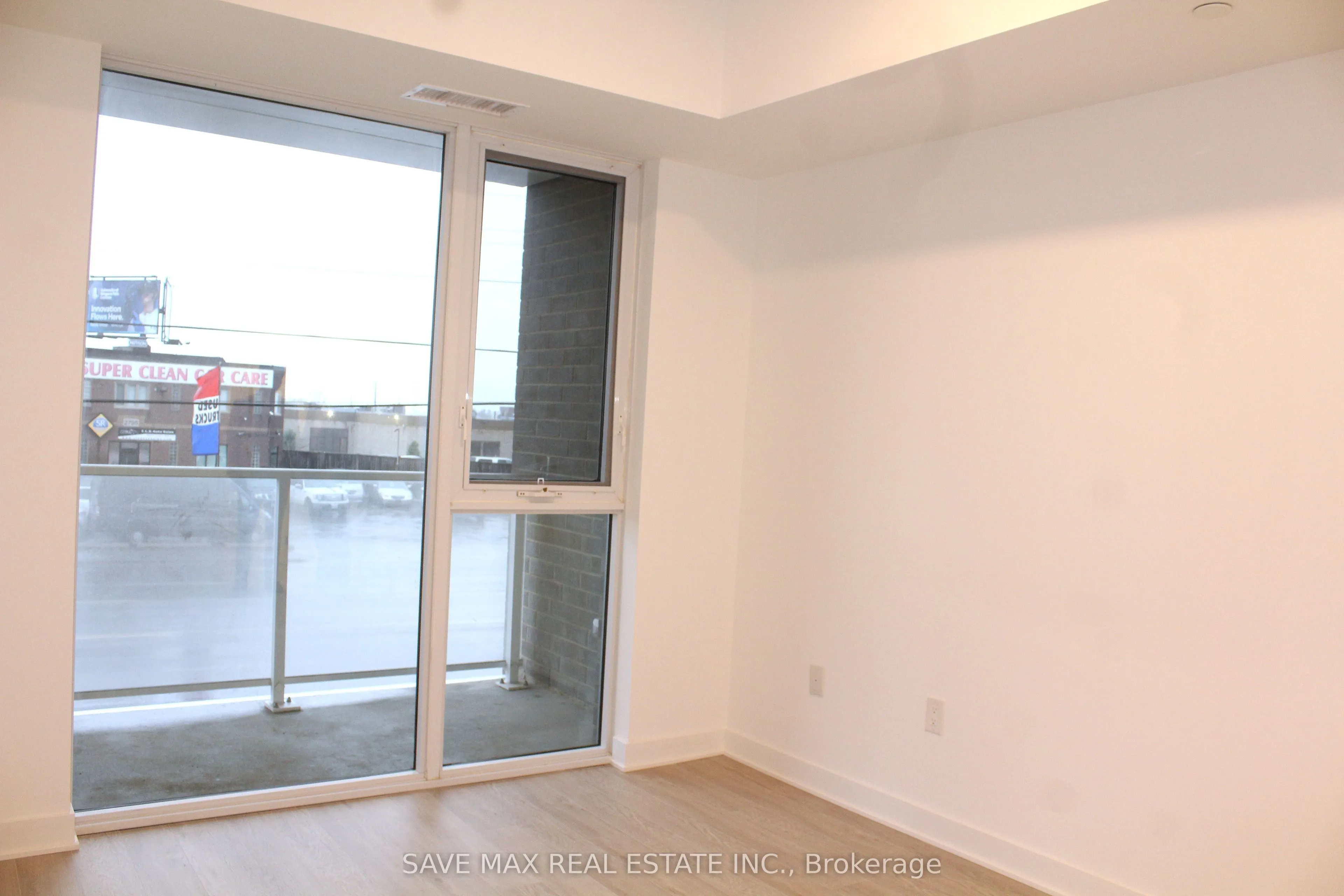 2782 Barton Street E, #107