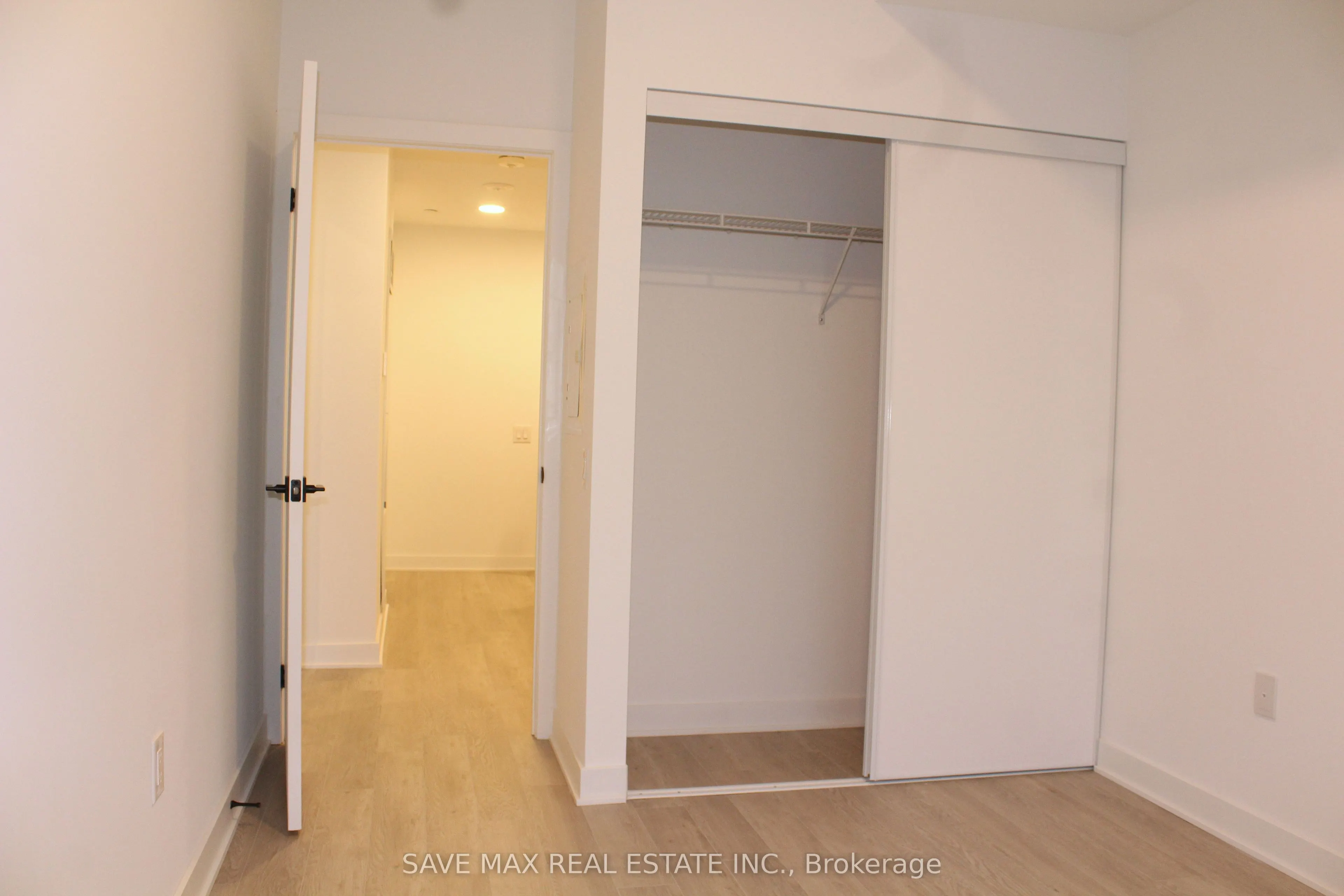 2782 Barton Street E, #107