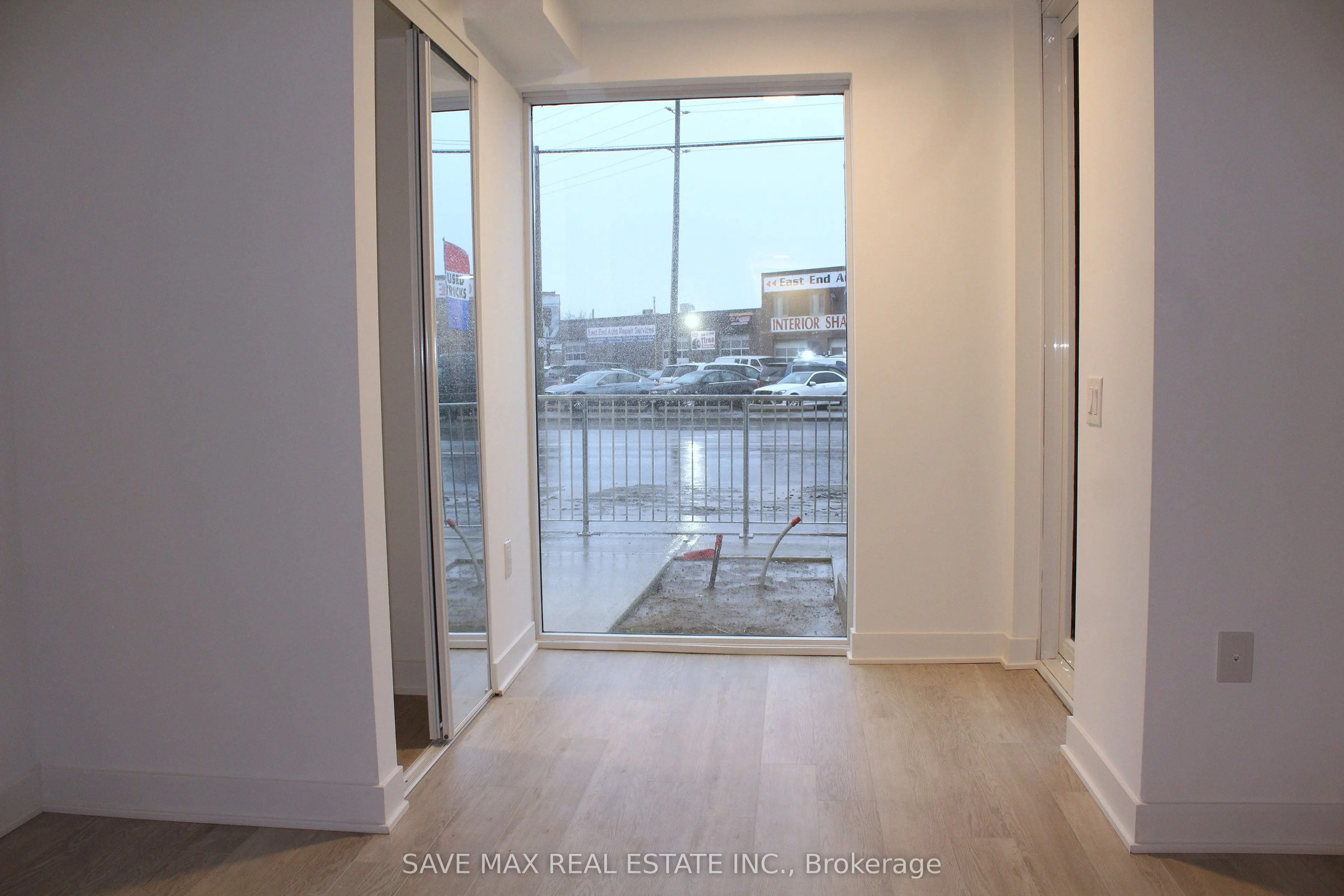 2782 Barton Street E, #107