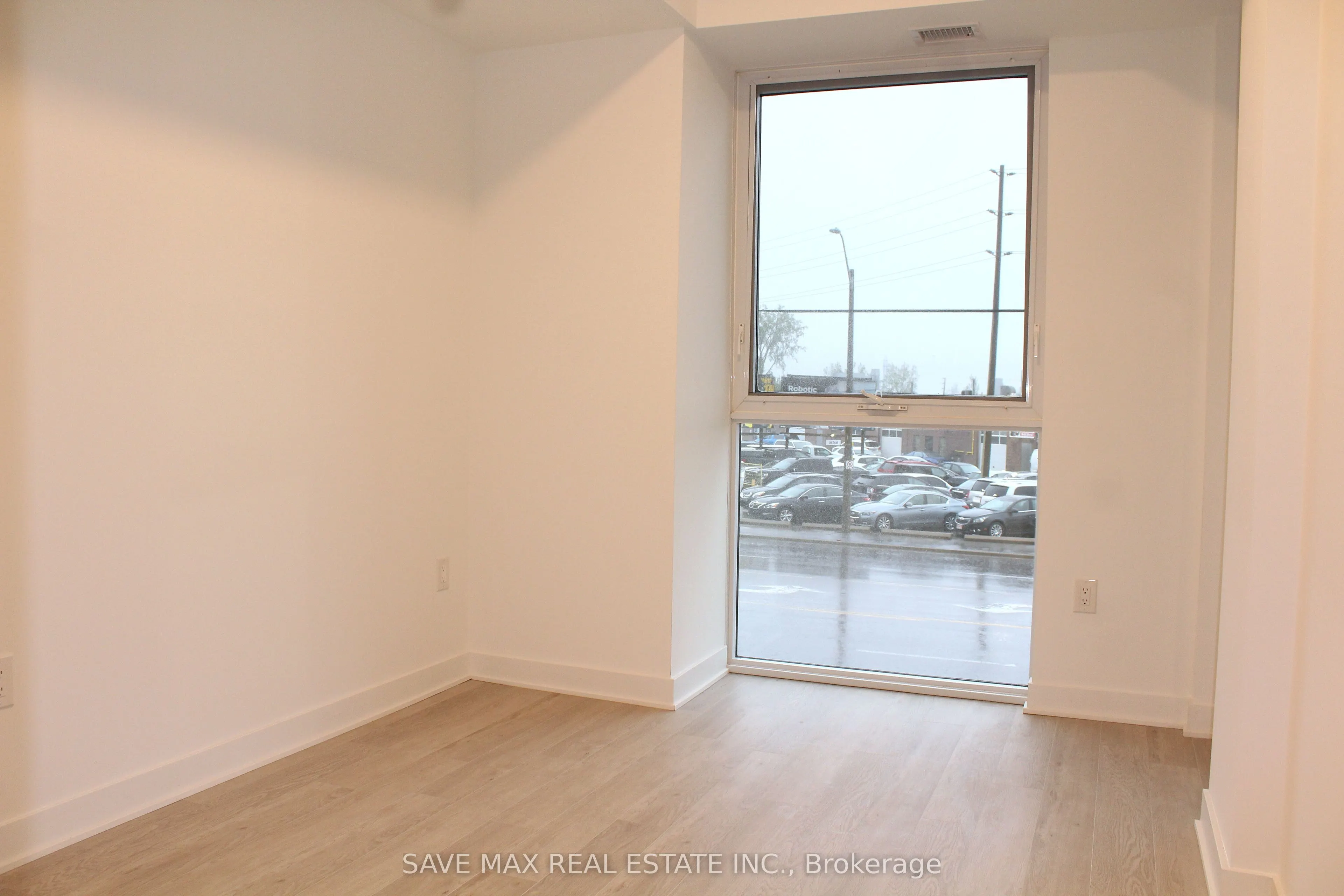 2782 Barton Street E, #107