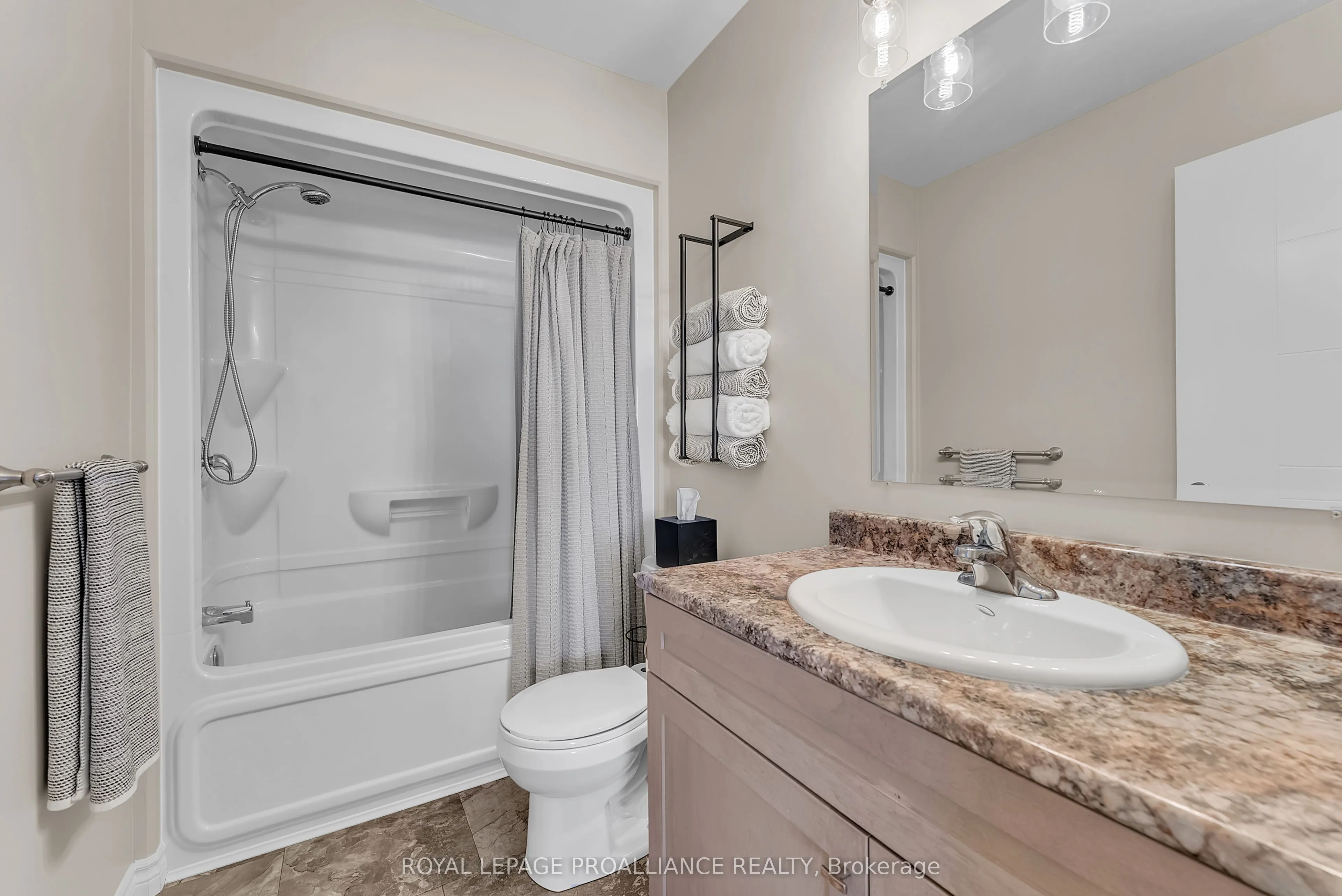 27 Ridgeway Place
