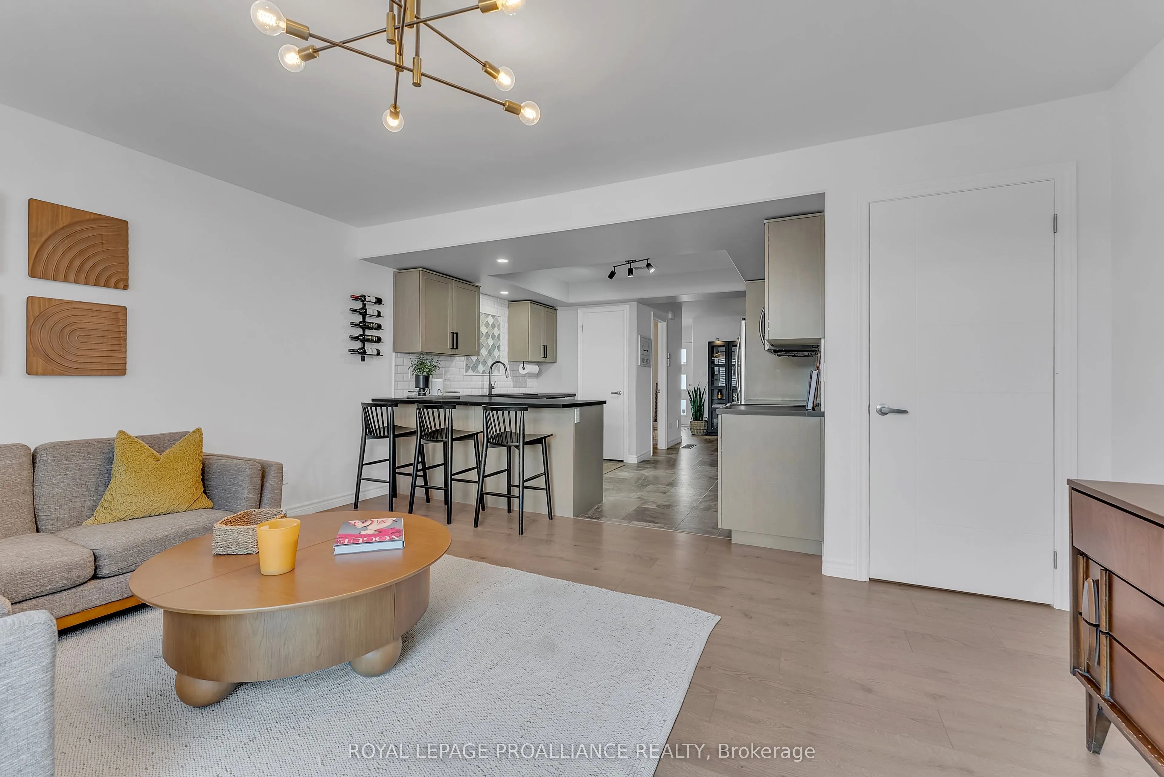 27 Ridgeway Place