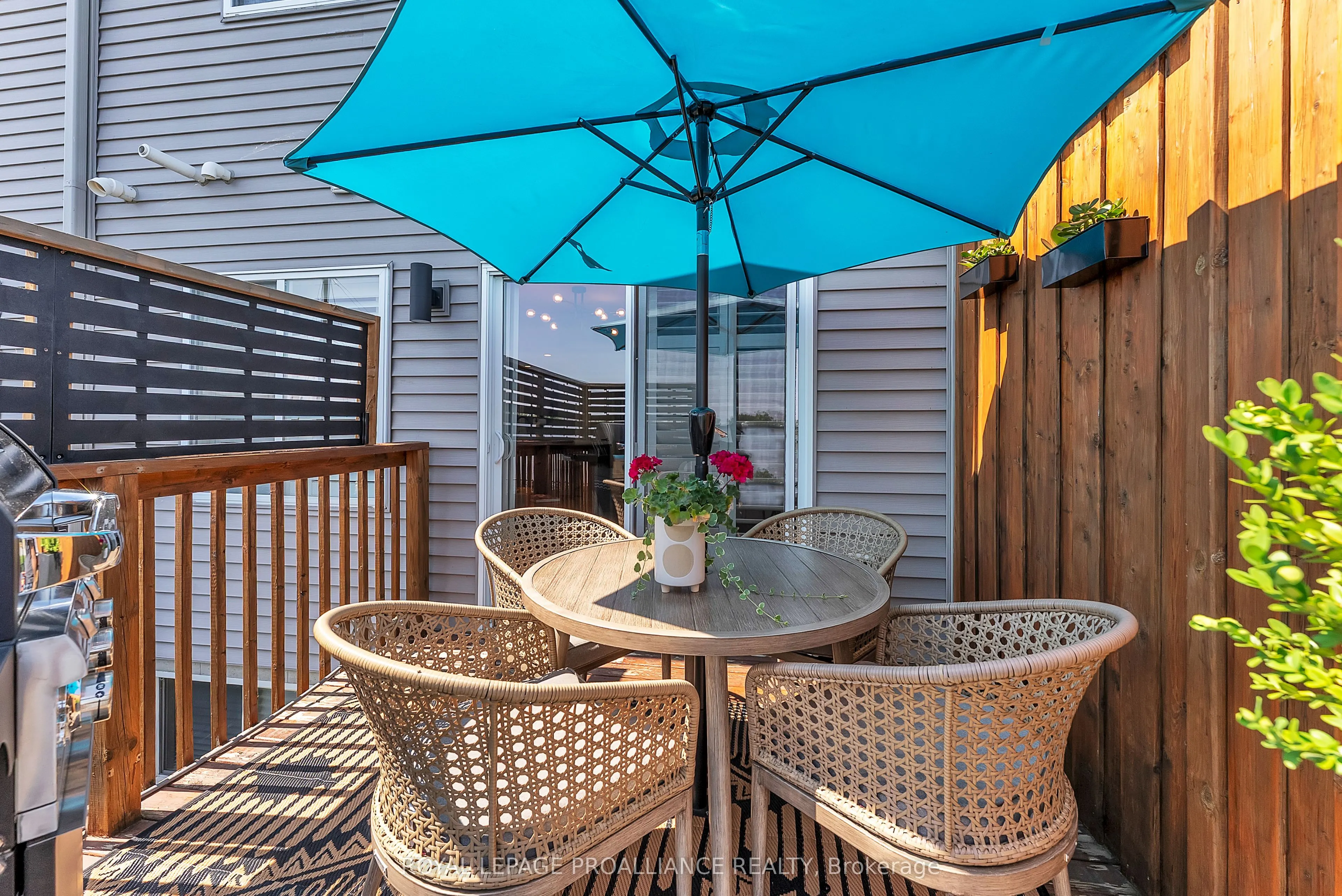 27 Ridgeway Place