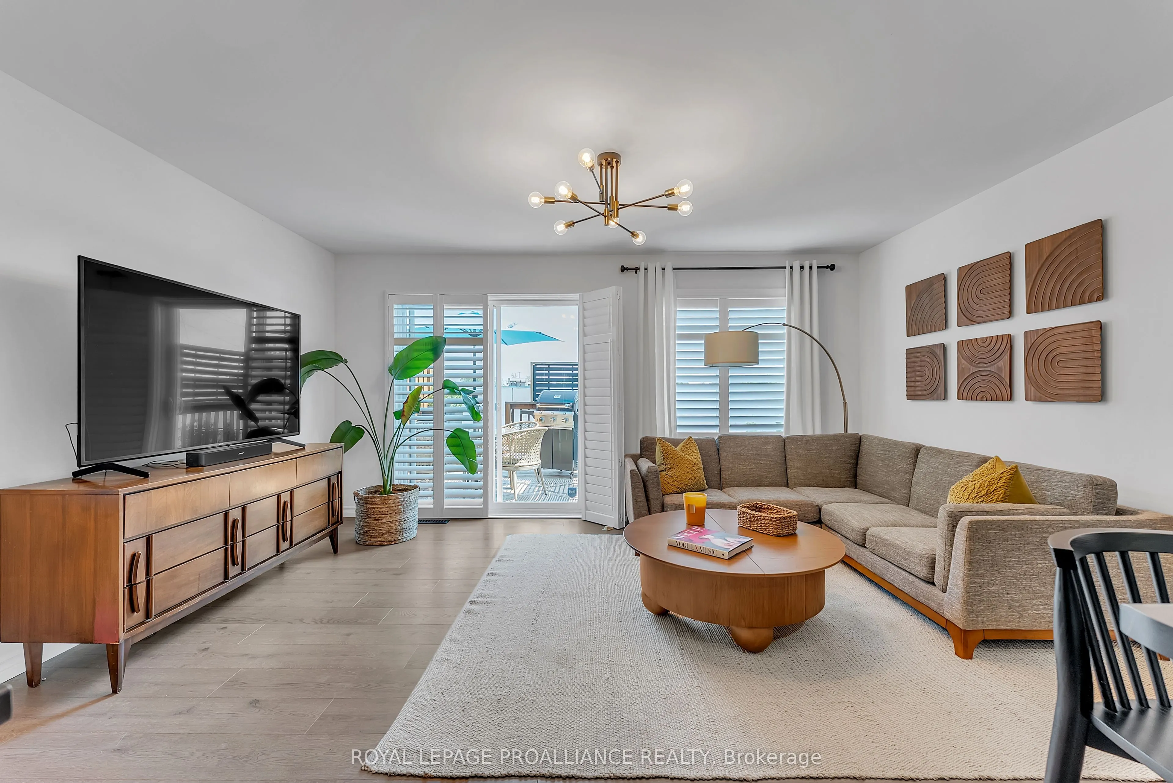 27 Ridgeway Place