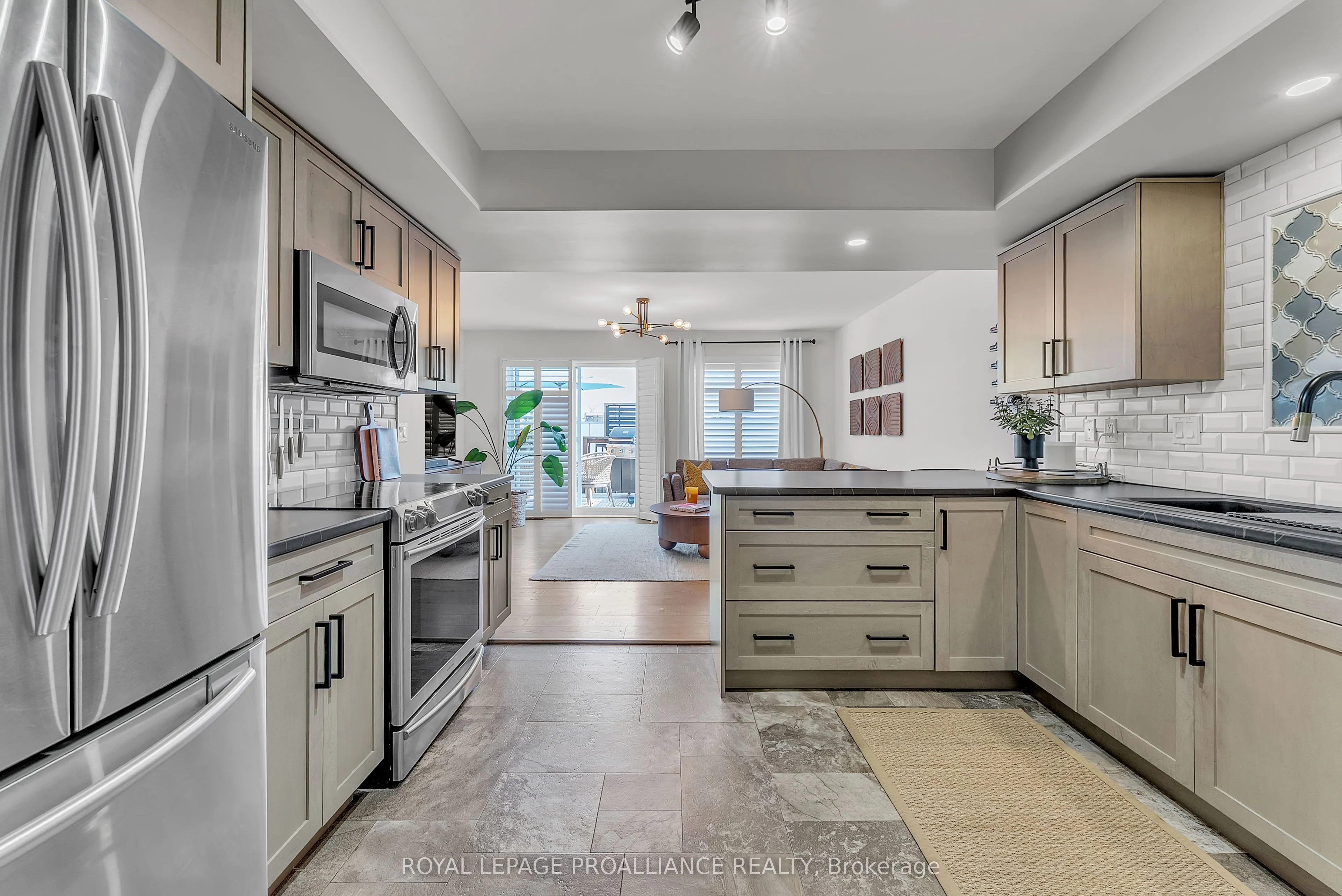 27 Ridgeway Place