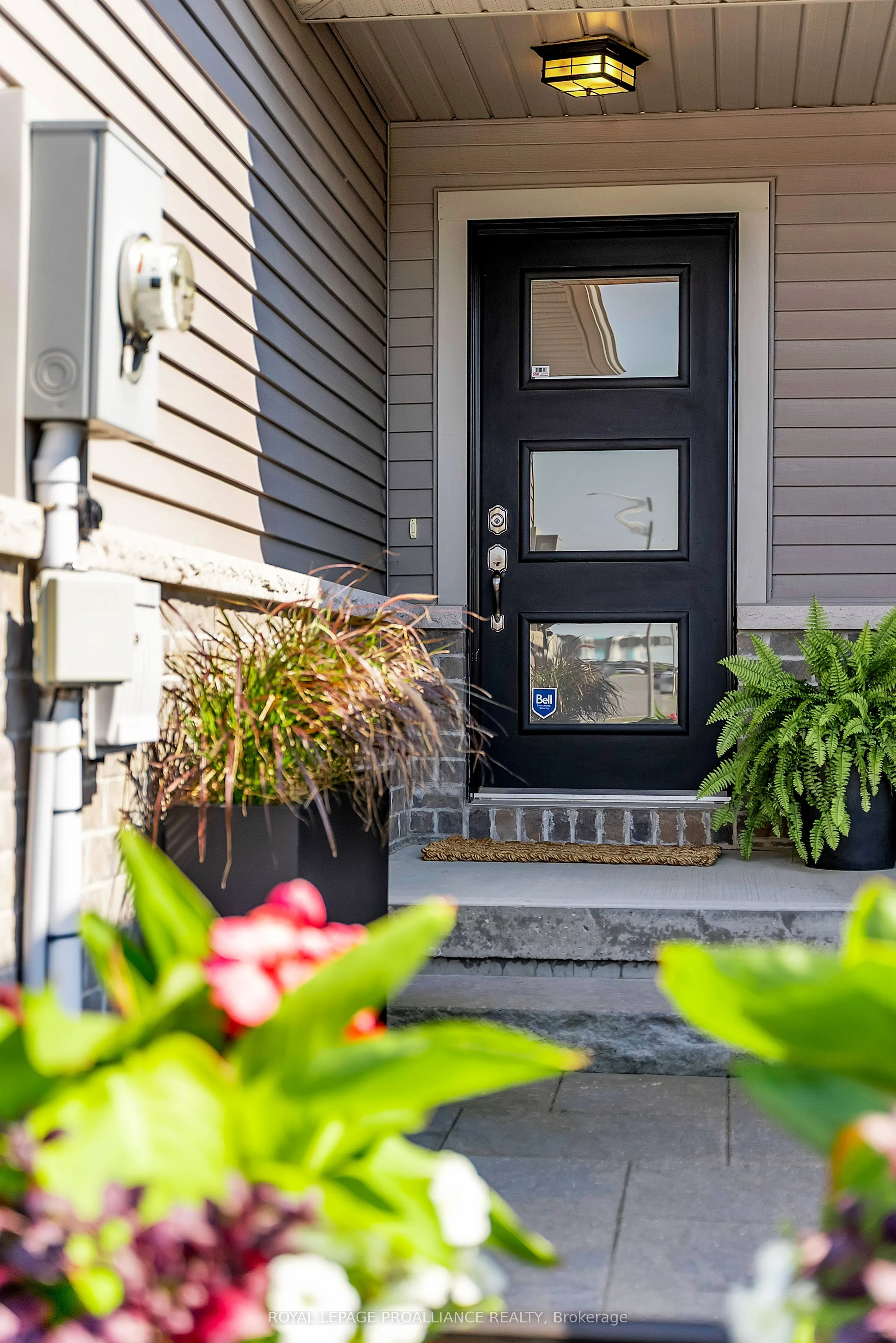 27 Ridgeway Place