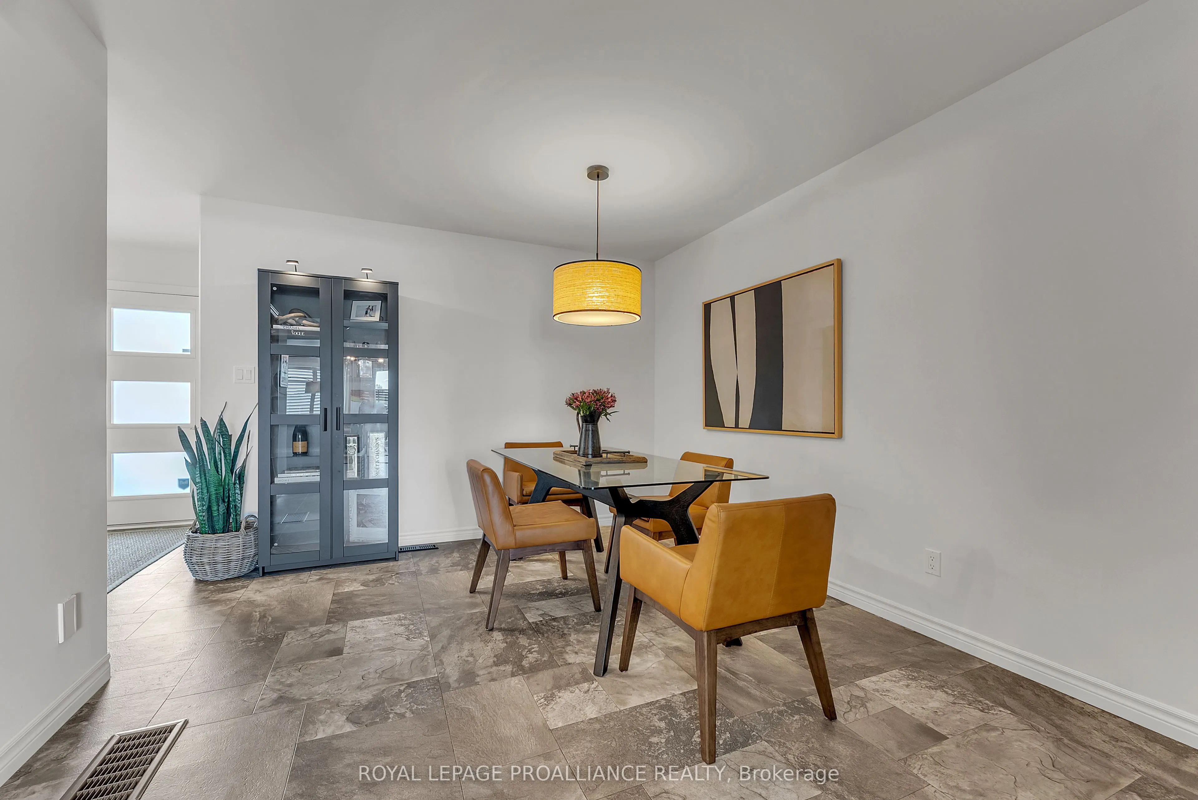 27 Ridgeway Place