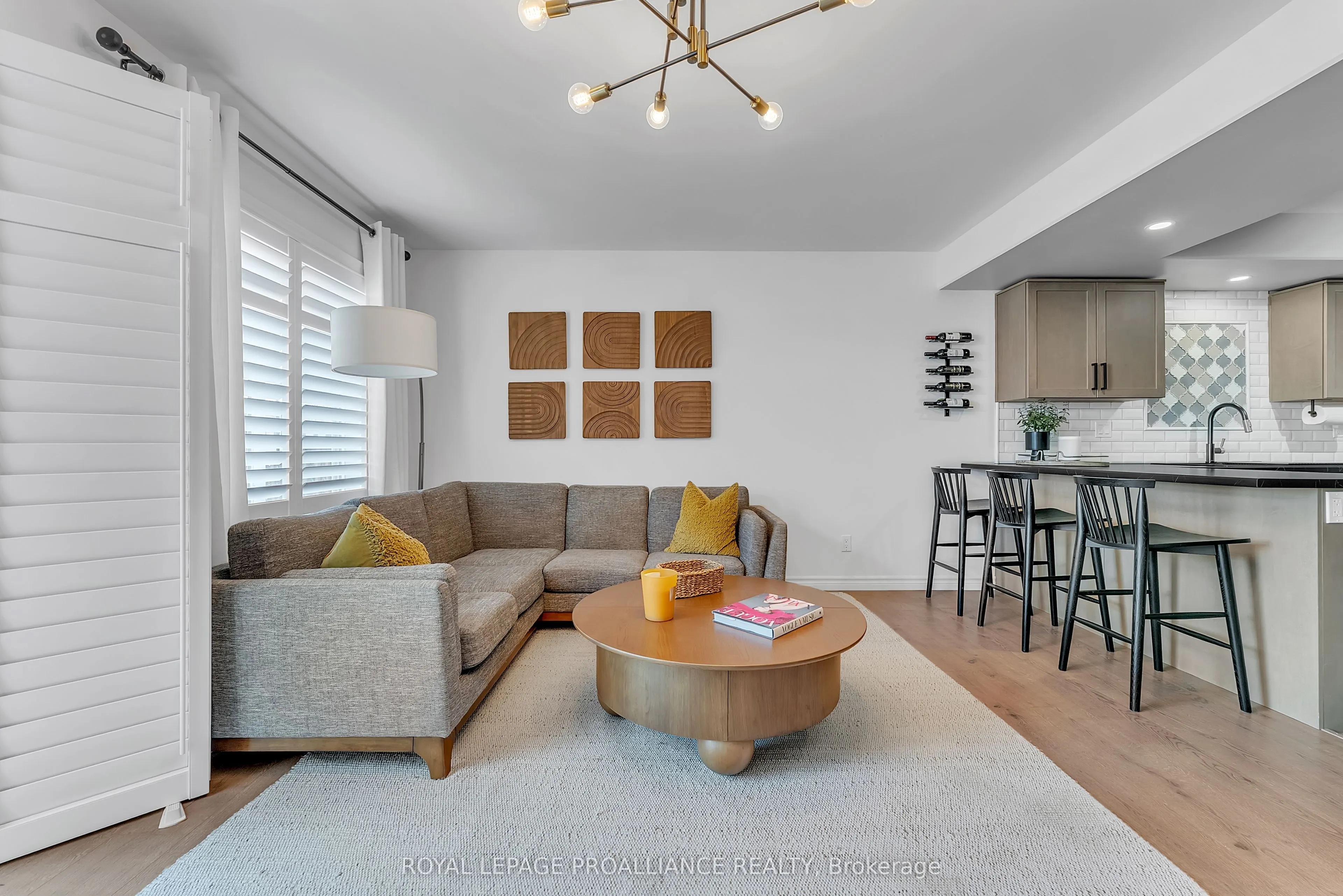27 Ridgeway Place