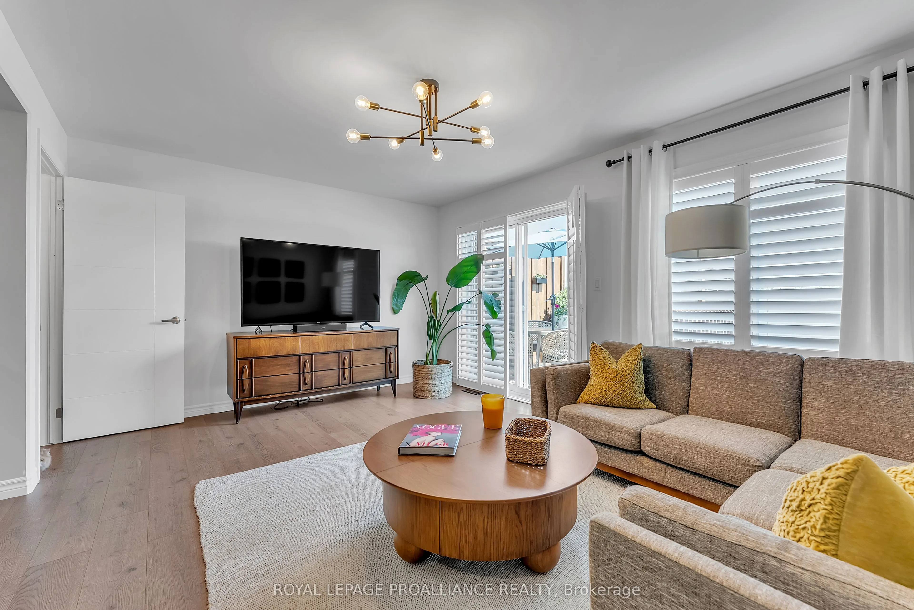 27 Ridgeway Place